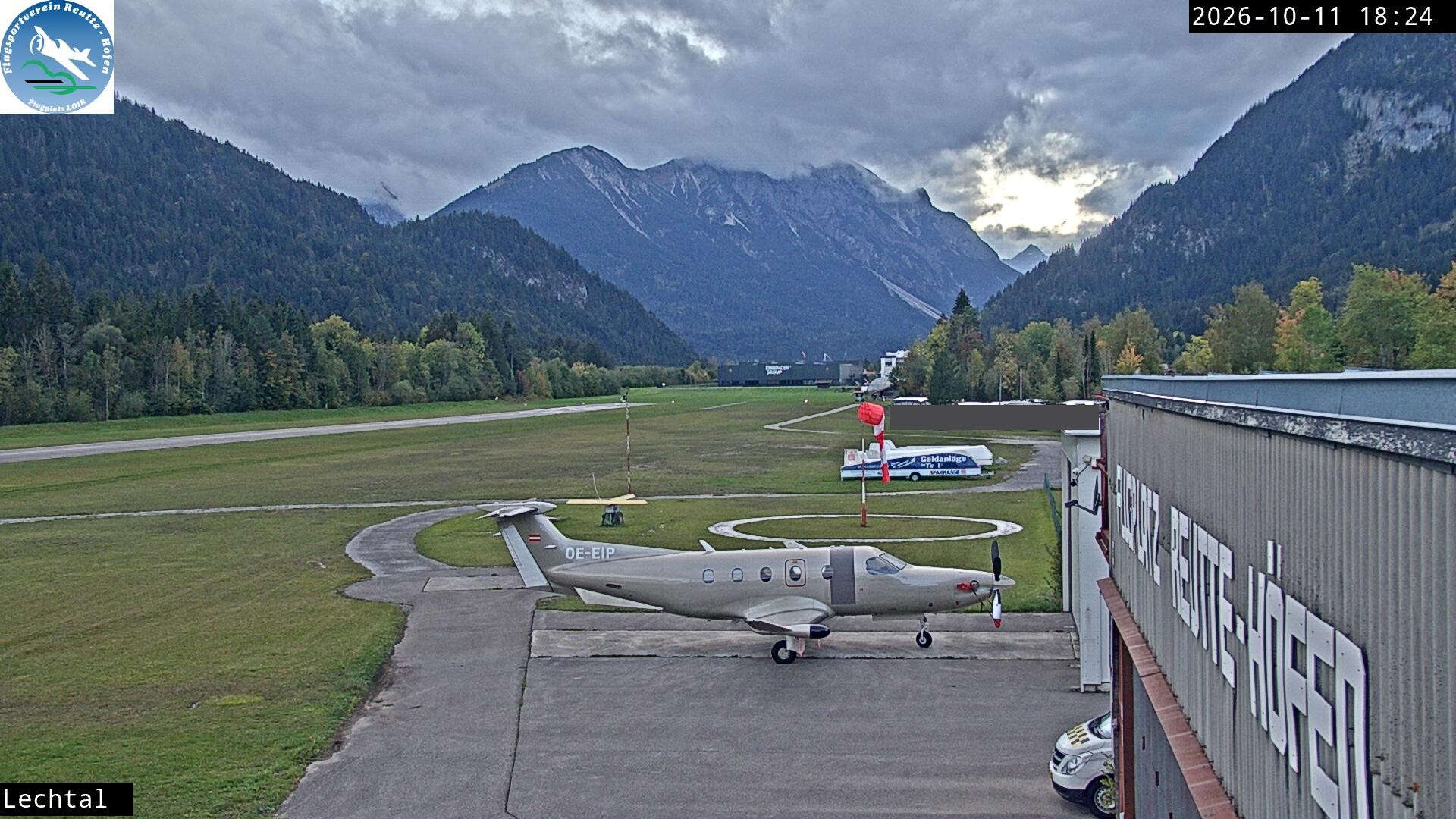 Archived image Webcam Hoefen airport, Tyrol
