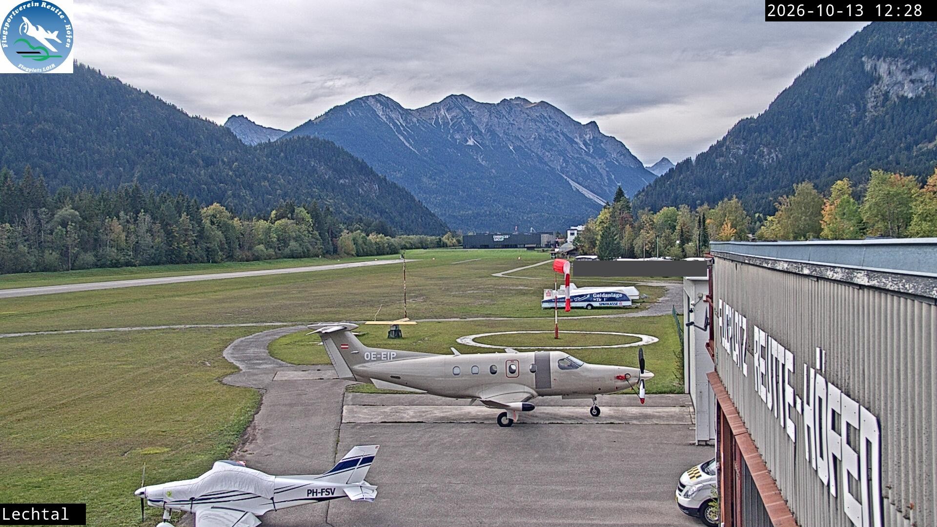 Archived image Webcam Hoefen airport, Tyrol