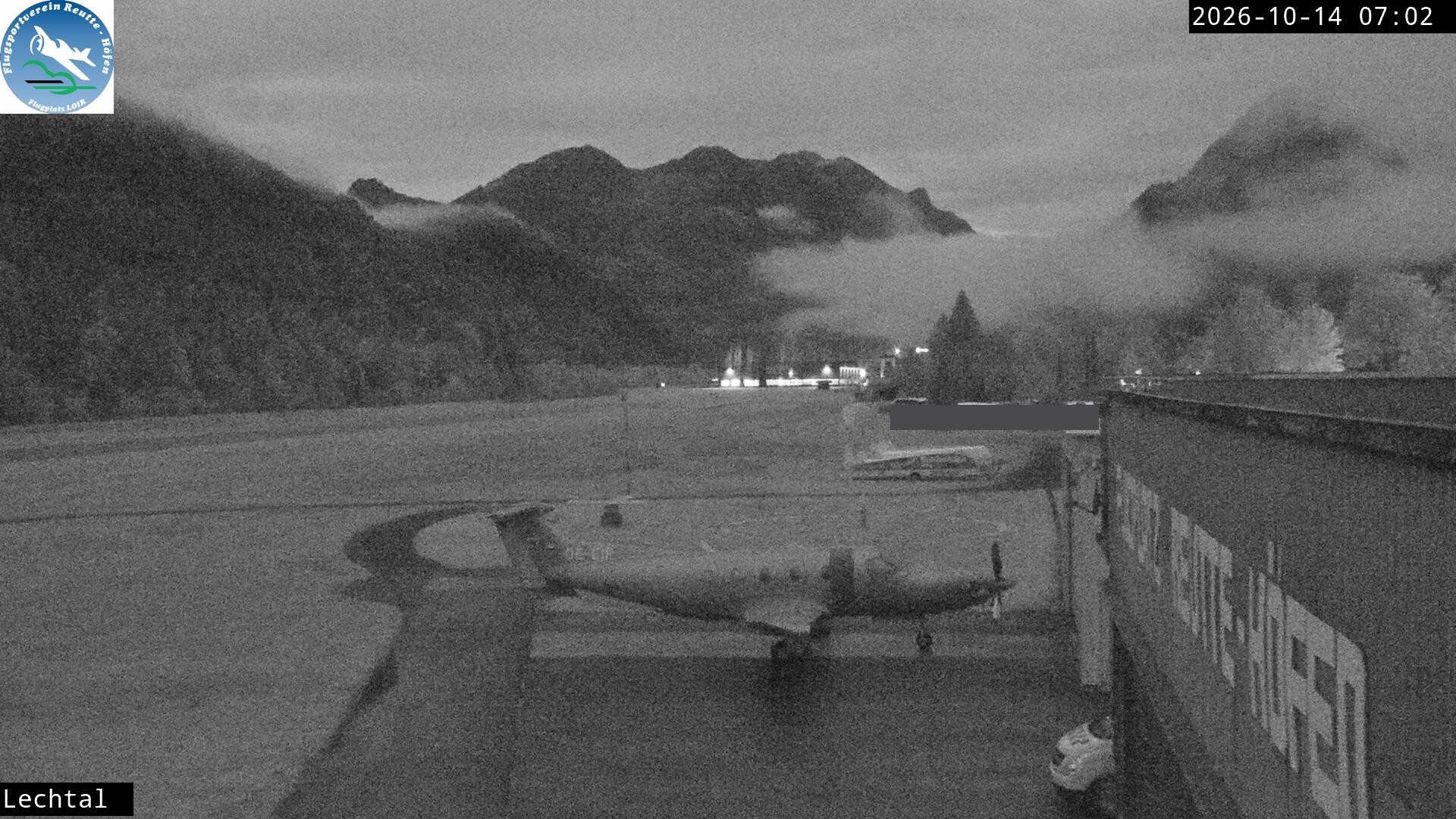 Archived image Webcam Hoefen airport, Tyrol