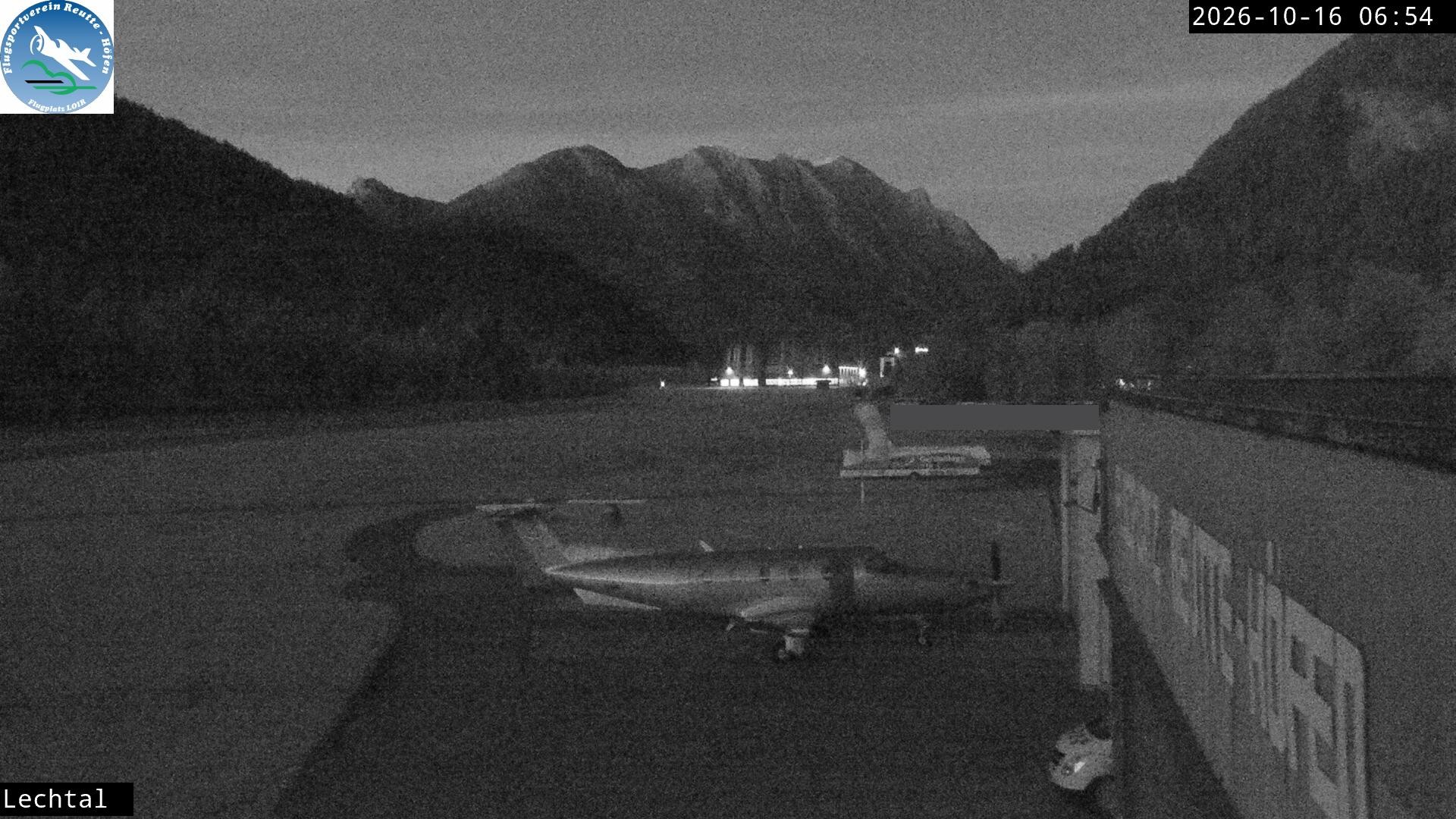 Archiv Foto Webcam Flugplatz Höfen, Tirol