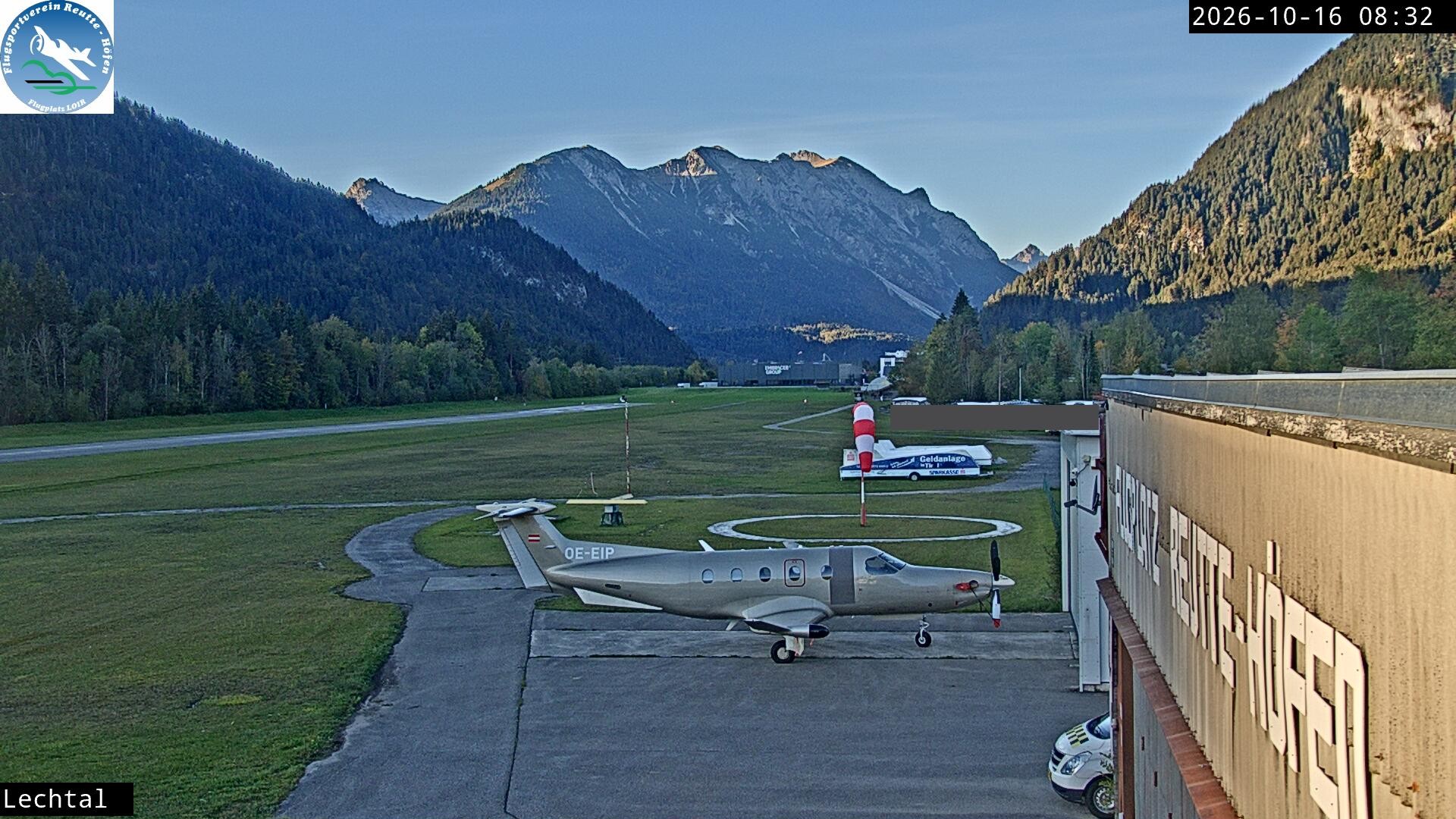 Archiv Foto Webcam Flugplatz Höfen, Tirol