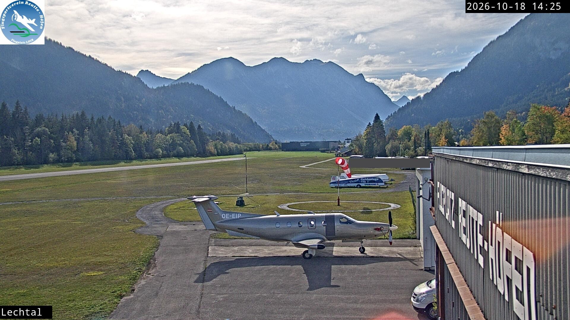 Archiv Foto Webcam Flugplatz Höfen, Tirol