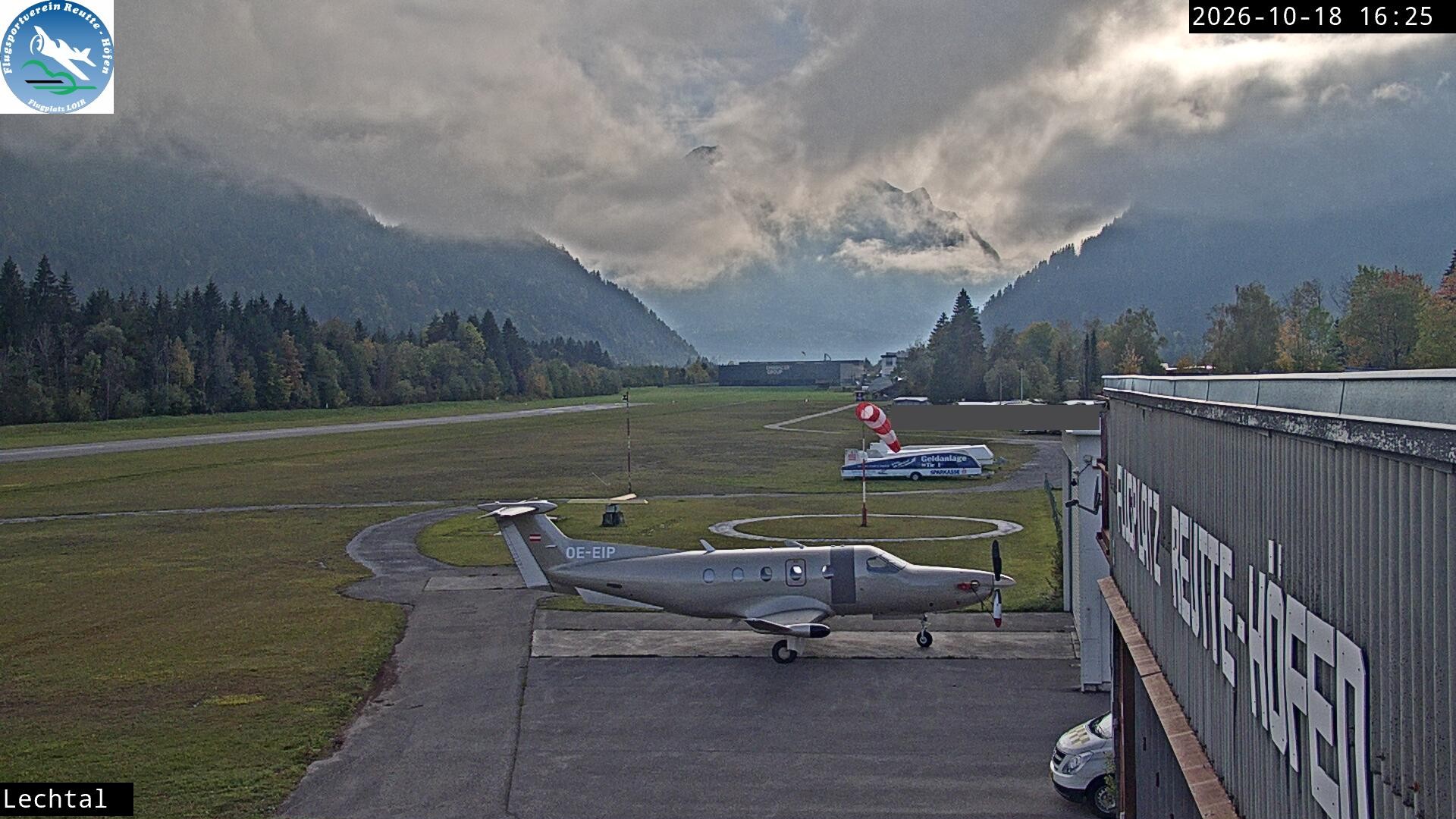 Archiv Foto Webcam Flugplatz Höfen, Tirol