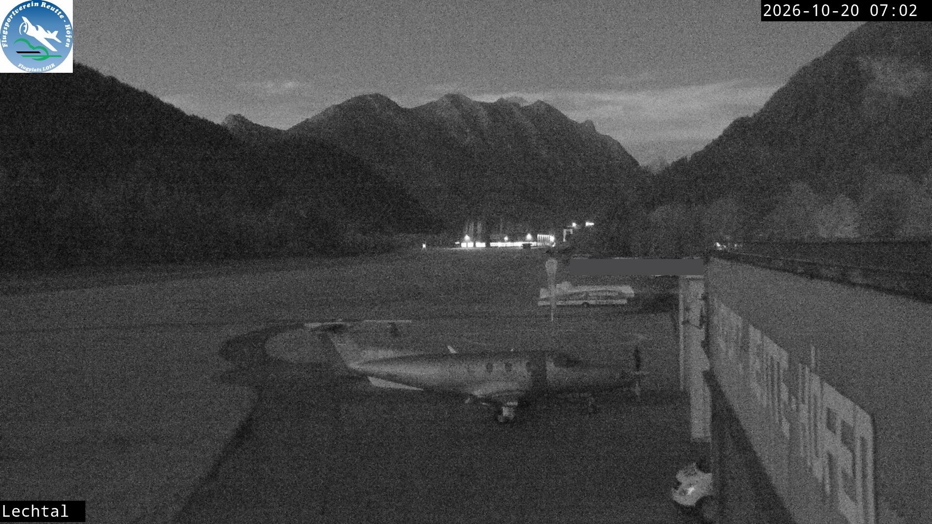 Archiv Foto Webcam Flugplatz Höfen, Tirol