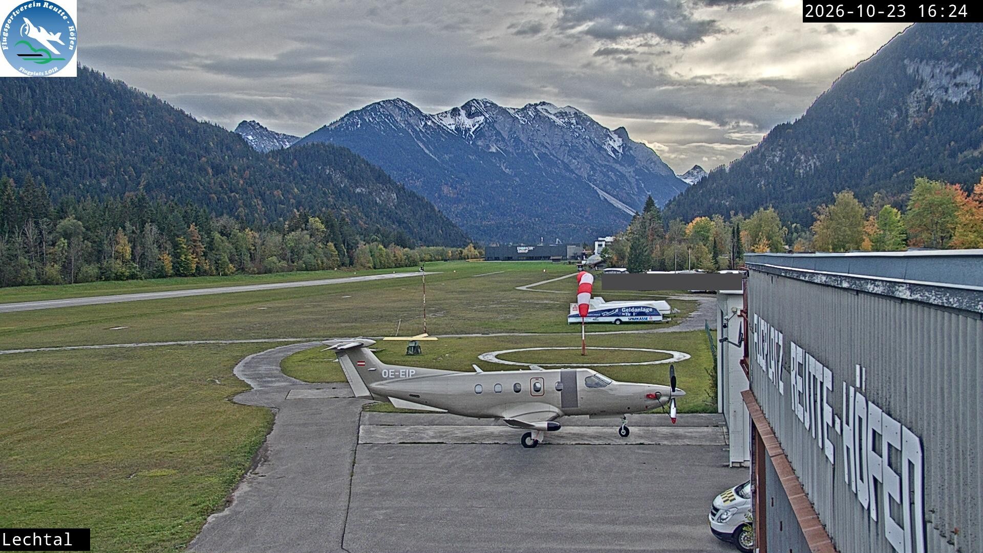 Archiv Foto Webcam Flugplatz Höfen, Tirol