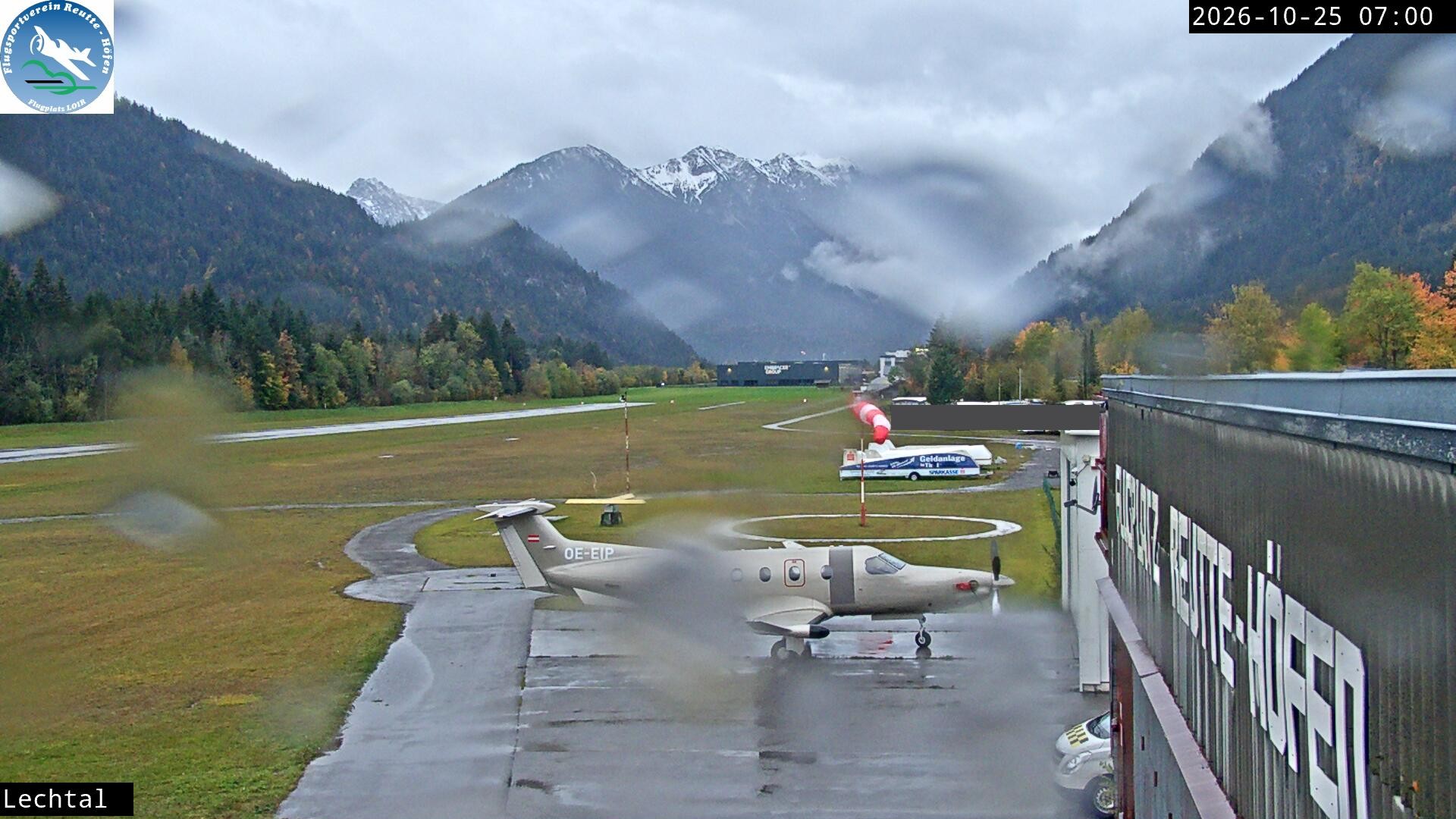 Archived image Webcam Hoefen airport, Tyrol