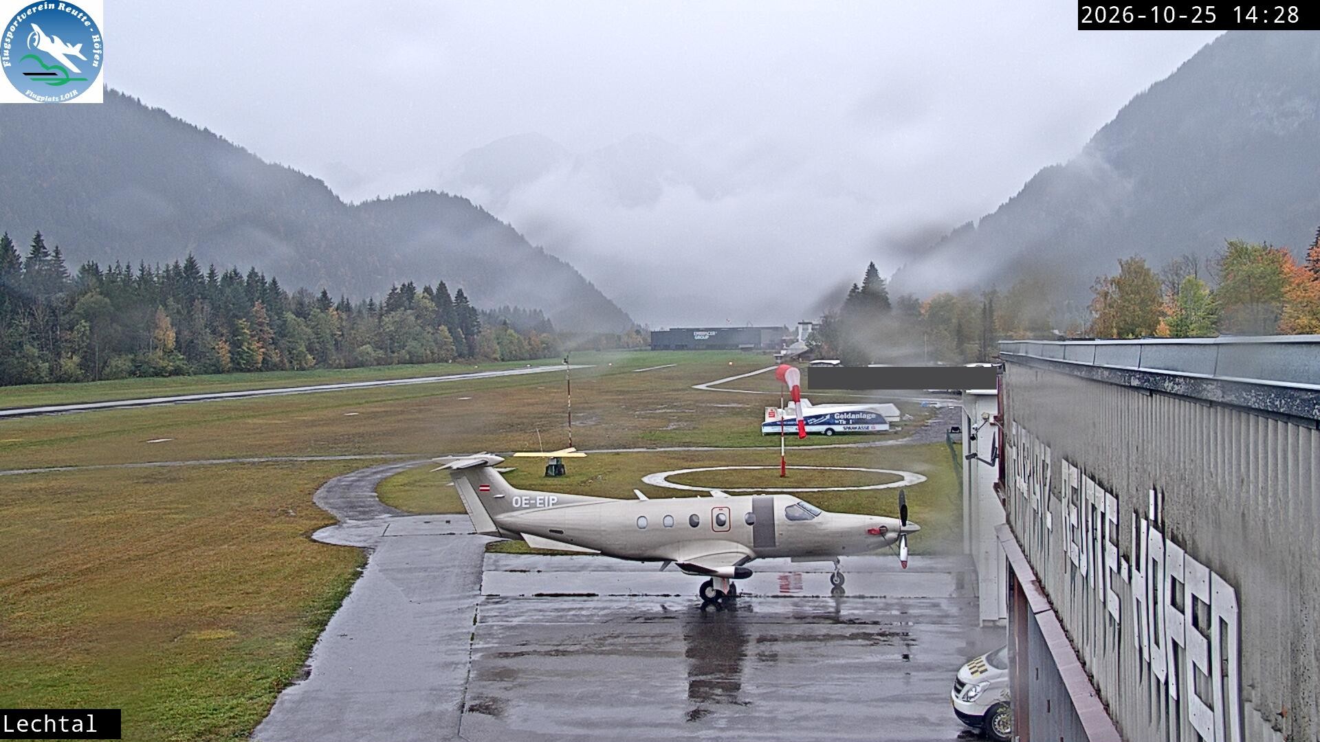Archived image Webcam Hoefen airport, Tyrol