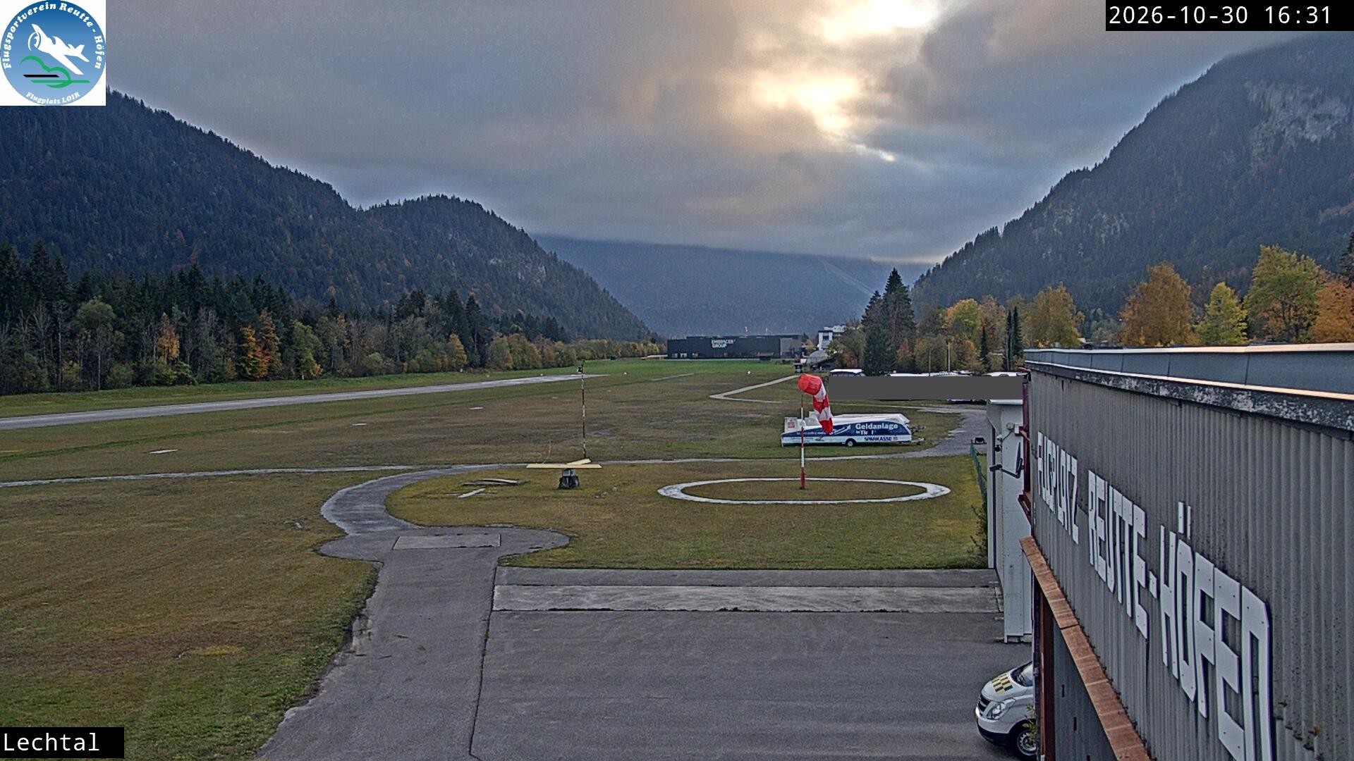 Archived image Webcam Hoefen airport, Tyrol