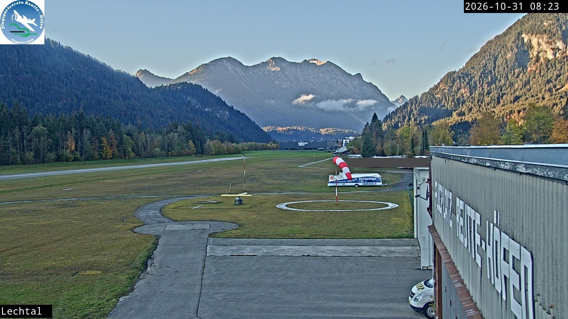 Archived image Webcam Hoefen airport, Tyrol