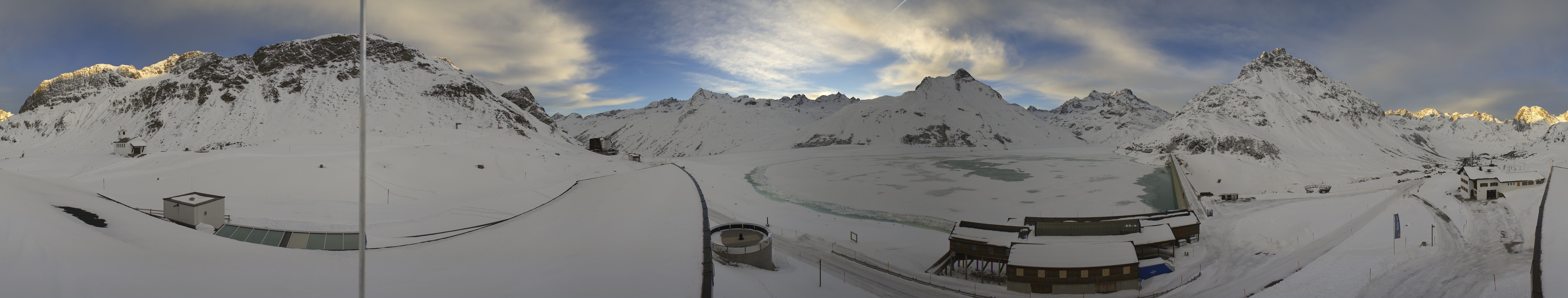 Archived image Webcam Silvretta barrier lake