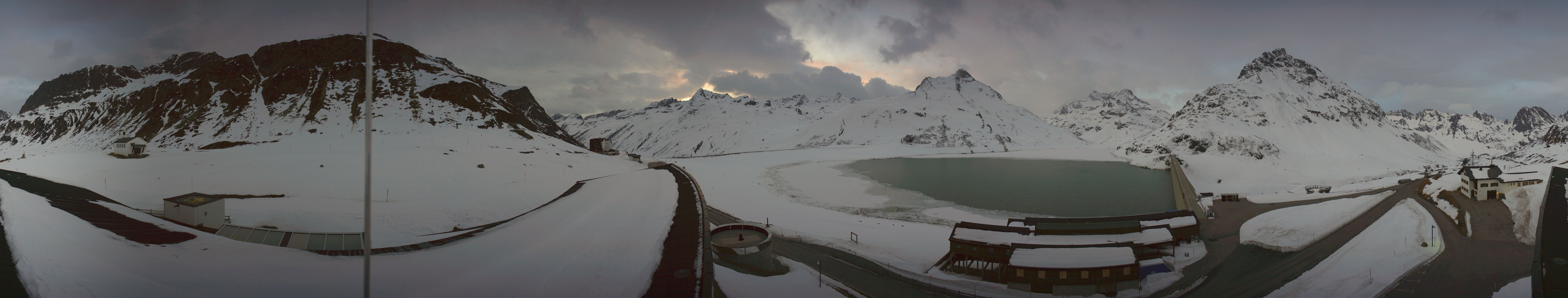 Archived image Webcam Silvretta barrier lake