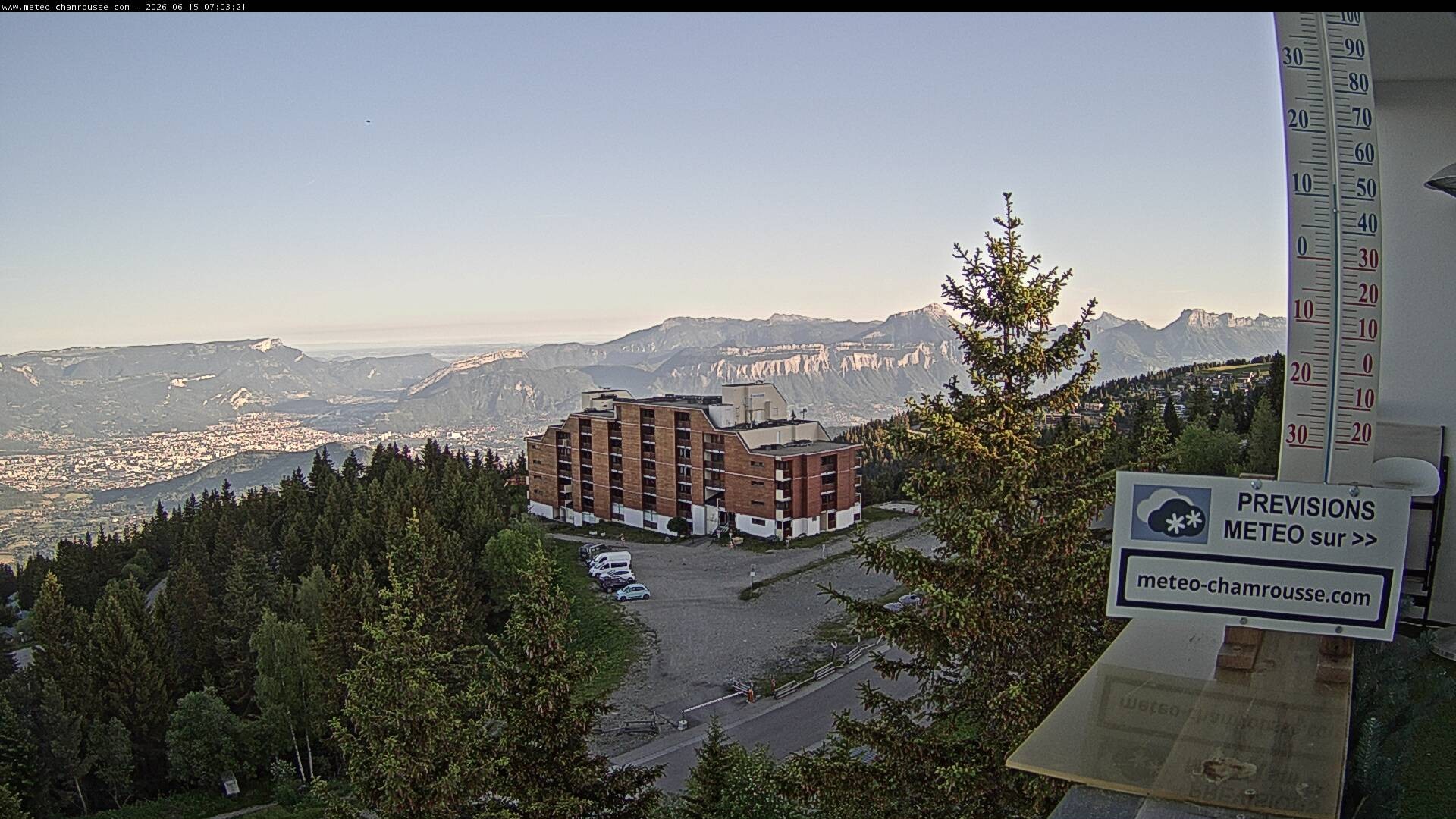 Archived image Webcam Panorama Chamrousse