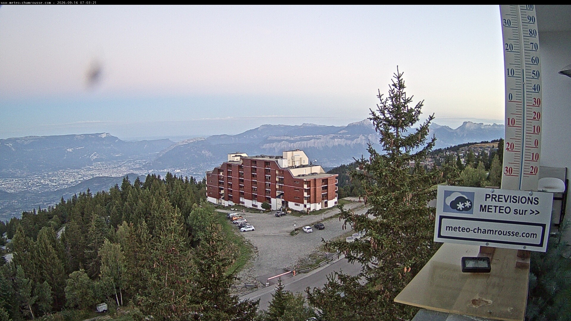 Archived image Webcam Panorama Chamrousse