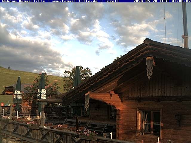 Archived image Webcam Inzell: Ski area Kessel-Lifte