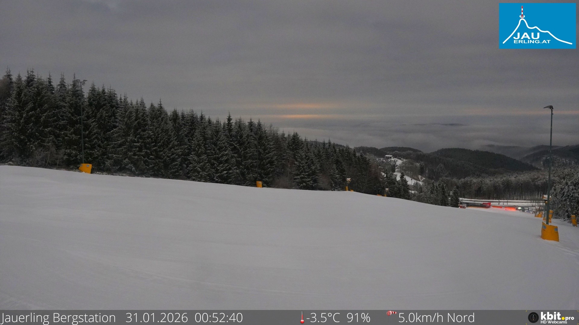 Archived image Webcam Panoramic view - mountain station Jauerling