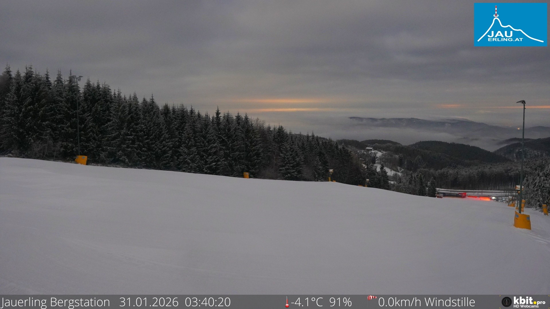 Archived image Webcam Panoramic view - mountain station Jauerling