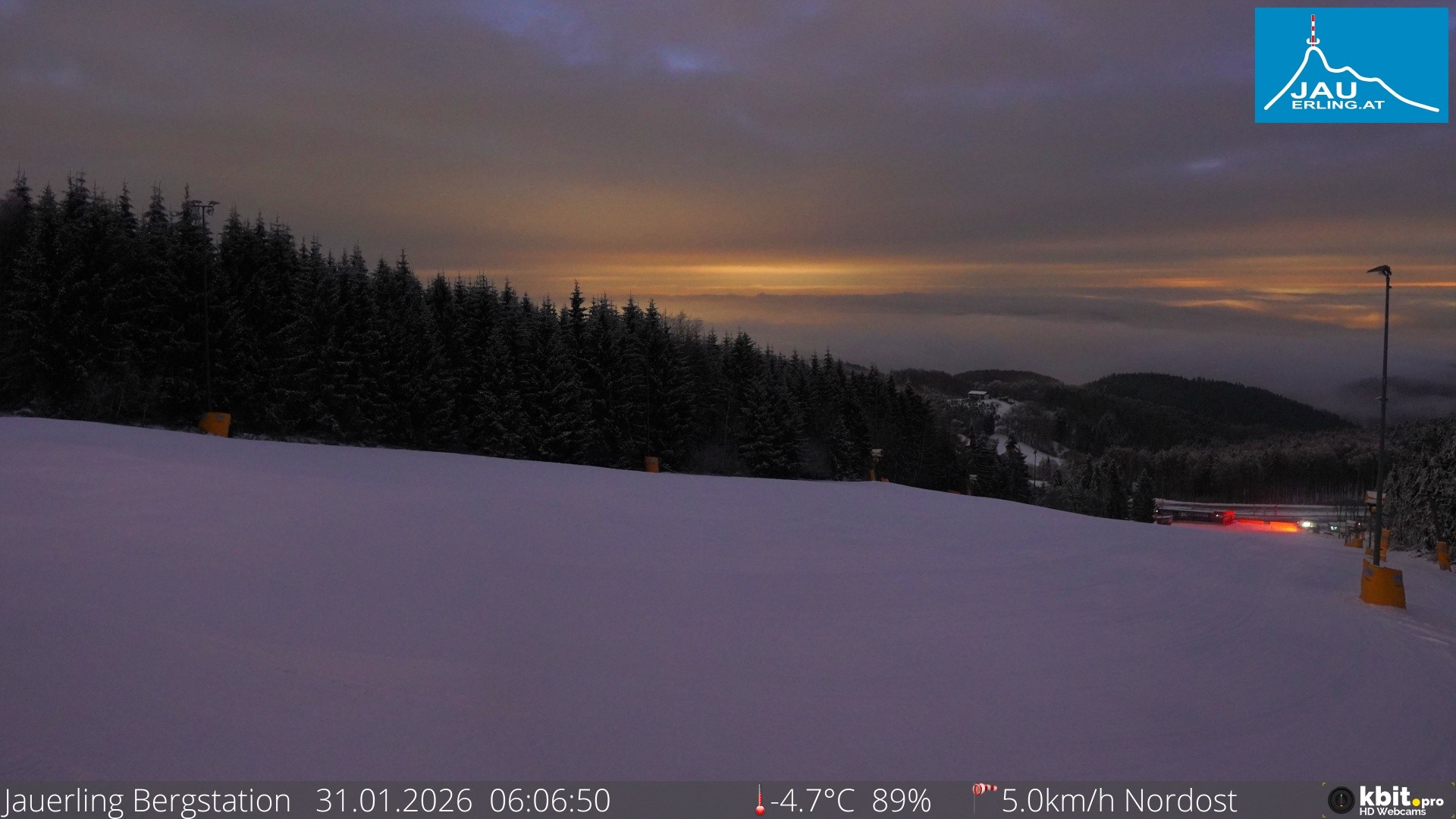 Archived image Webcam Panoramic view - mountain station Jauerling