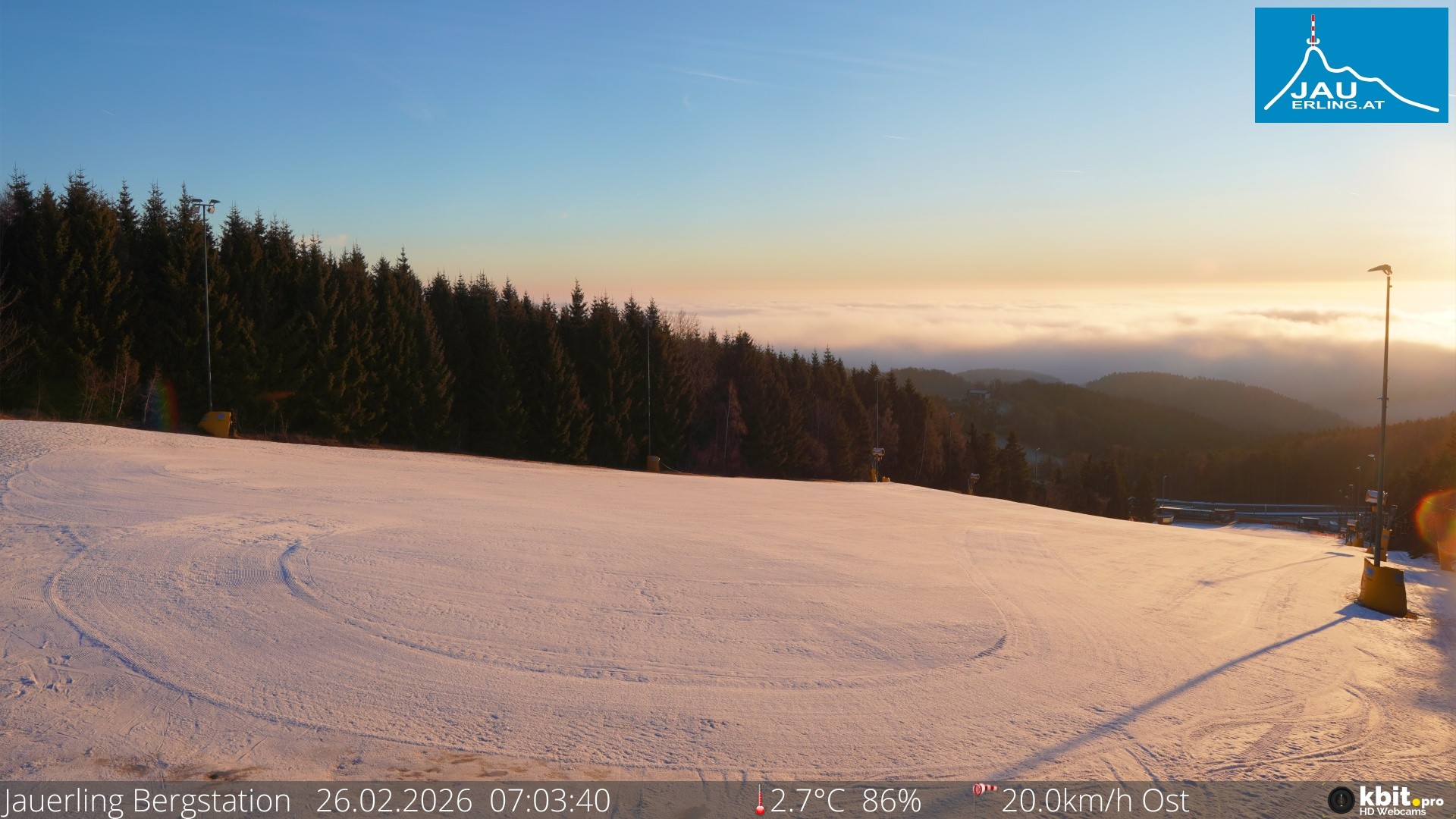 Archived image Webcam Panoramic view - mountain station Jauerling