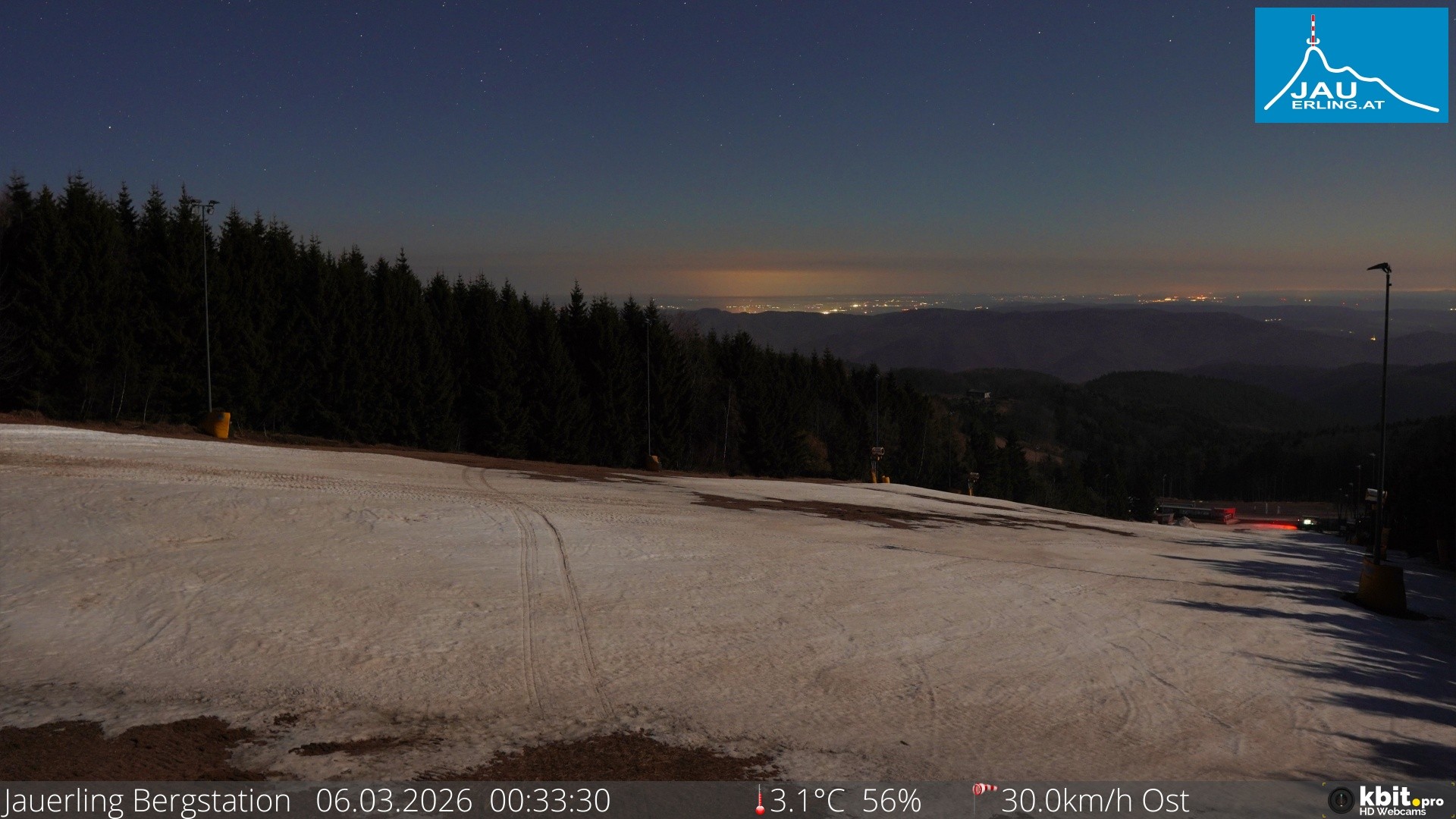 Archived image Webcam Panoramic view - mountain station Jauerling