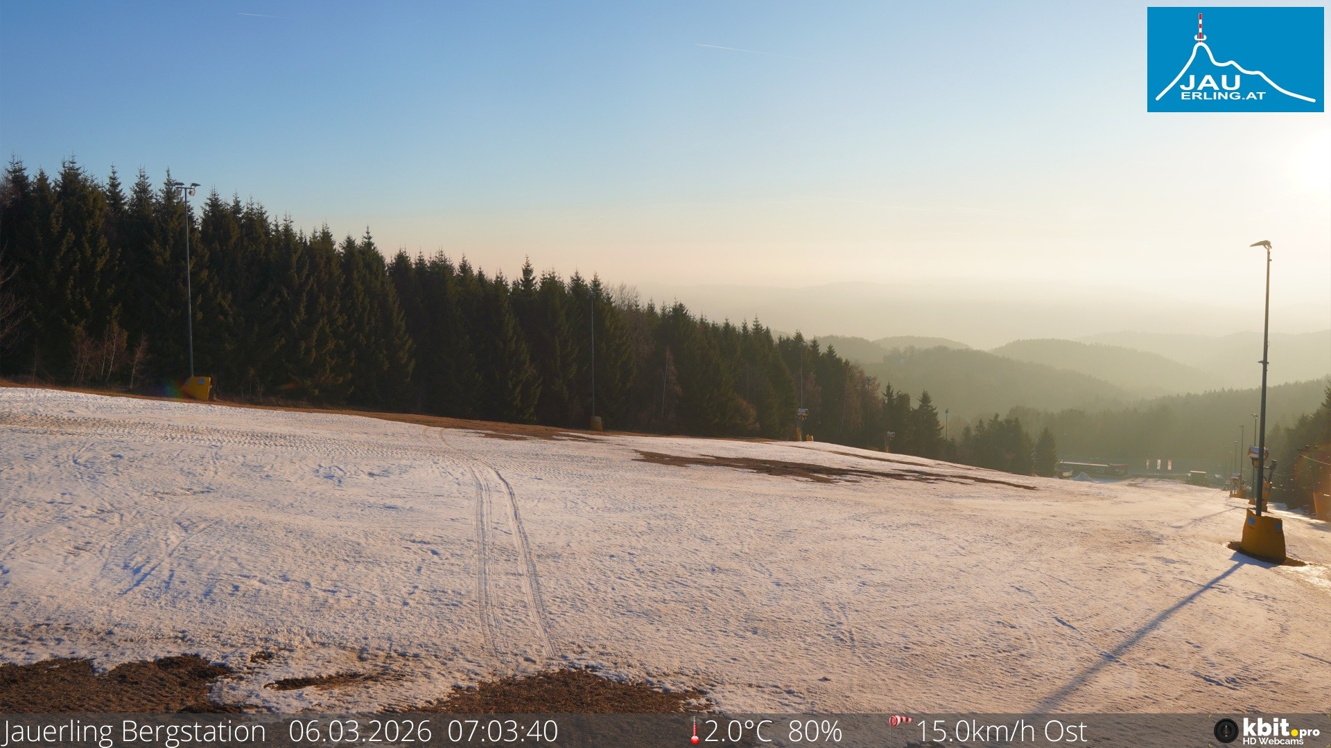 Archived image Webcam Panoramic view - mountain station Jauerling