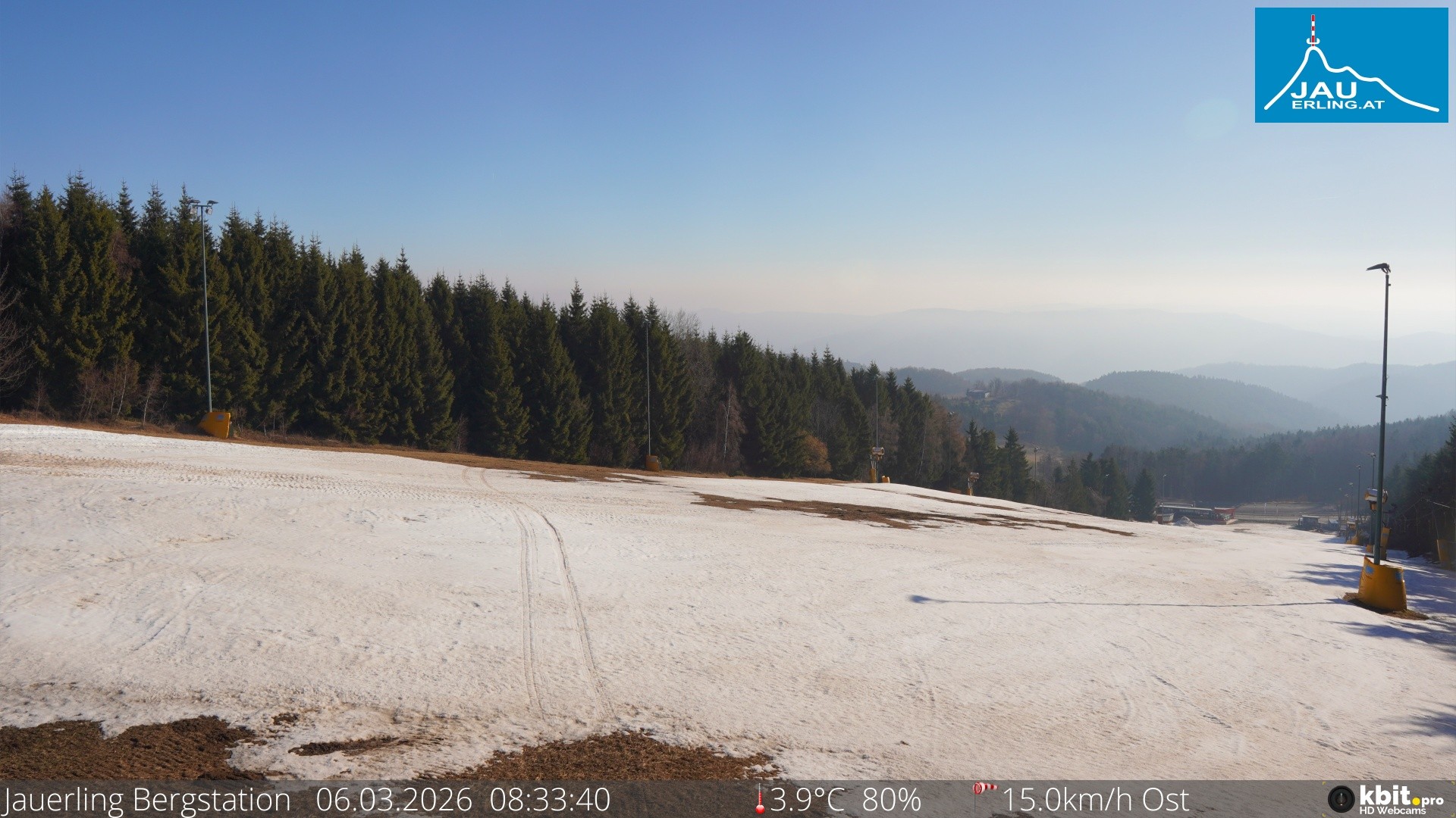 Archived image Webcam Panoramic view - mountain station Jauerling