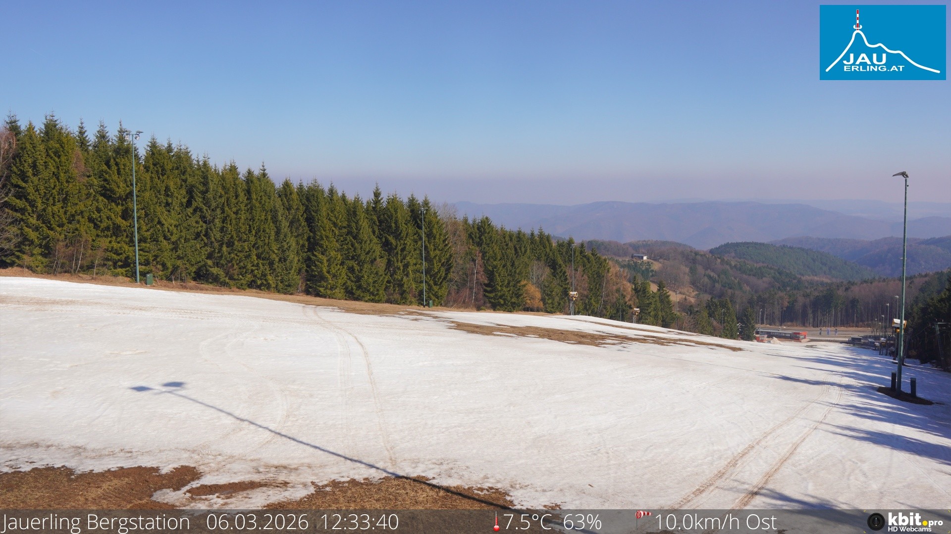 Archived image Webcam Panoramic view - mountain station Jauerling