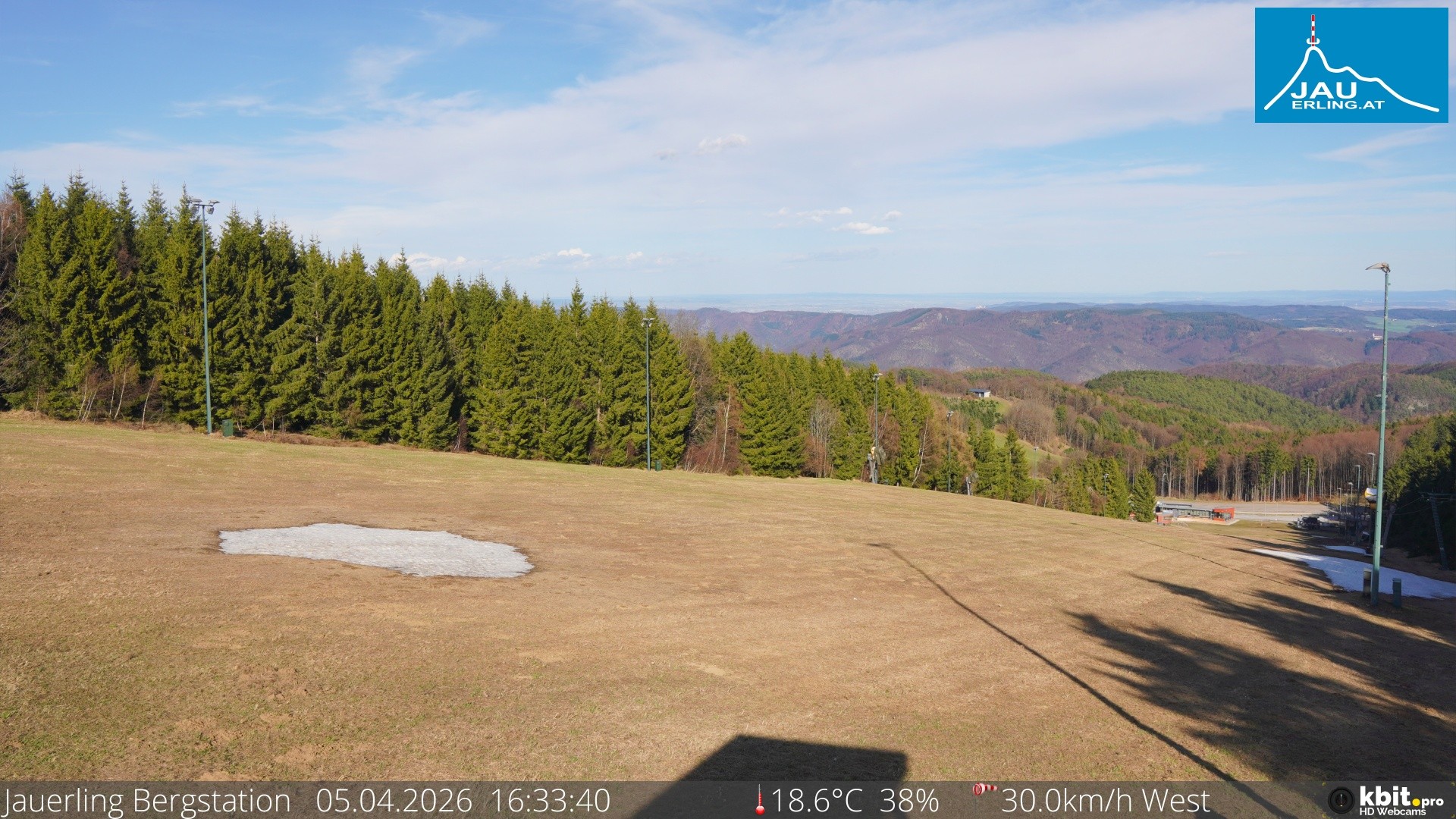 Archived image Webcam Panoramic view - mountain station Jauerling