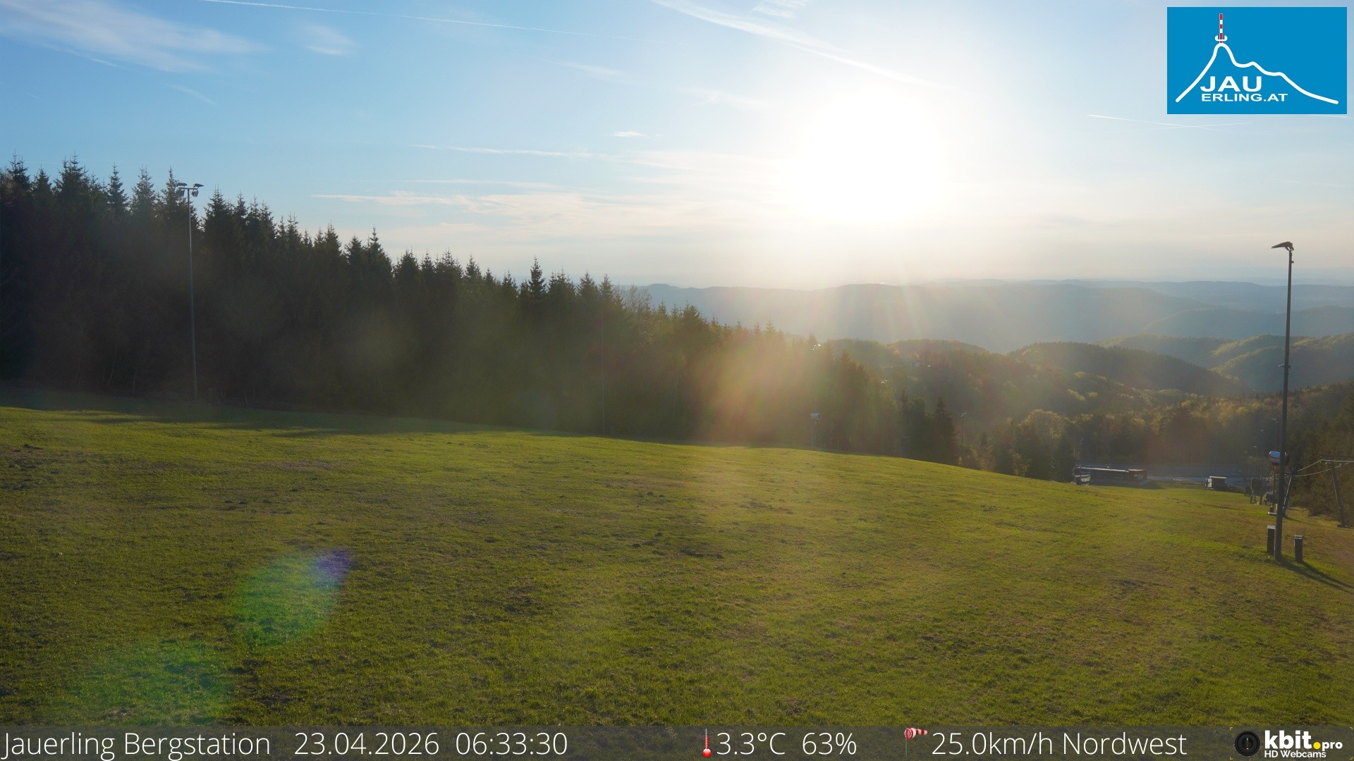 Archived image Webcam Panoramic view - mountain station Jauerling