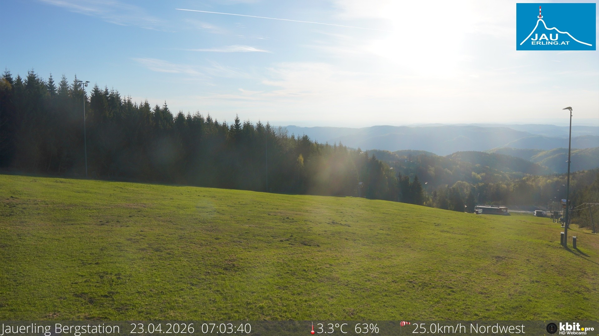 Archived image Webcam Panoramic view - mountain station Jauerling