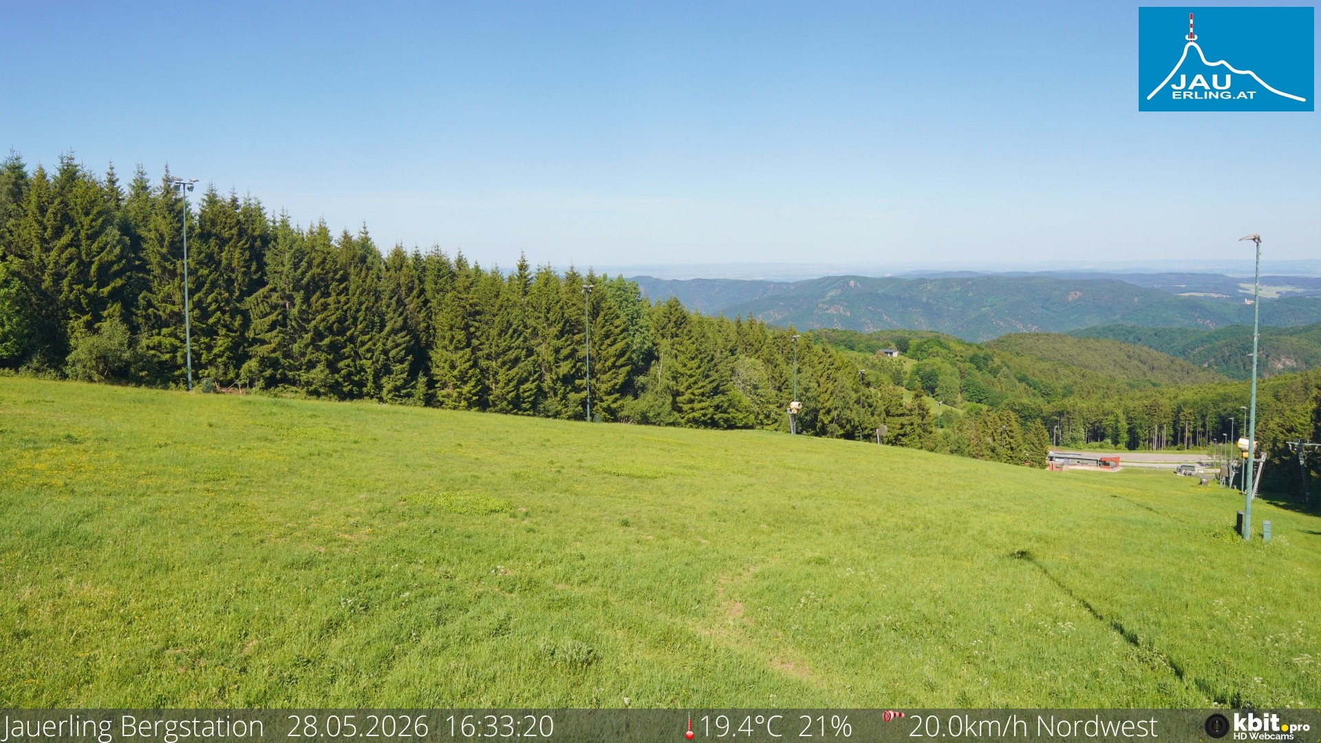 Archived image Webcam Panoramic view - mountain station Jauerling
