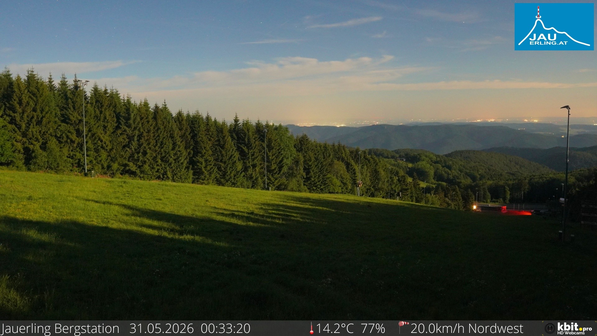 Archived image Webcam Panoramic view - mountain station Jauerling