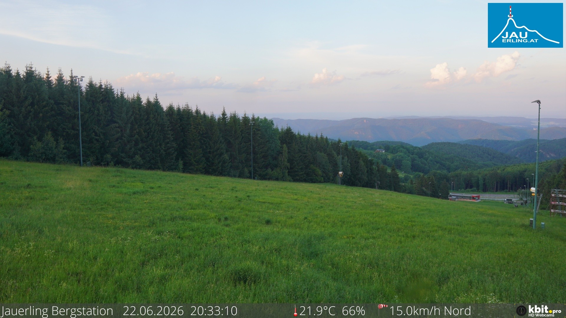 Archived image Webcam Panoramic view - mountain station Jauerling