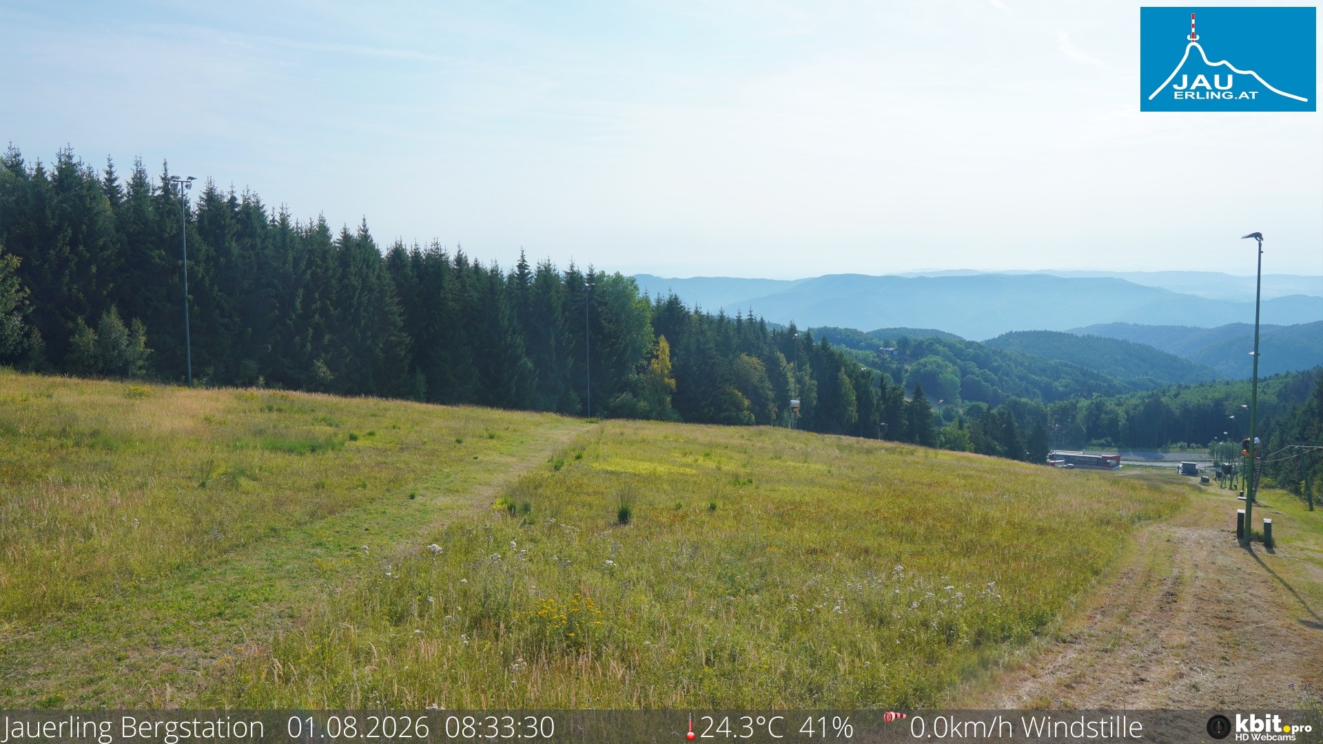 Archived image Webcam Panoramic view - mountain station Jauerling