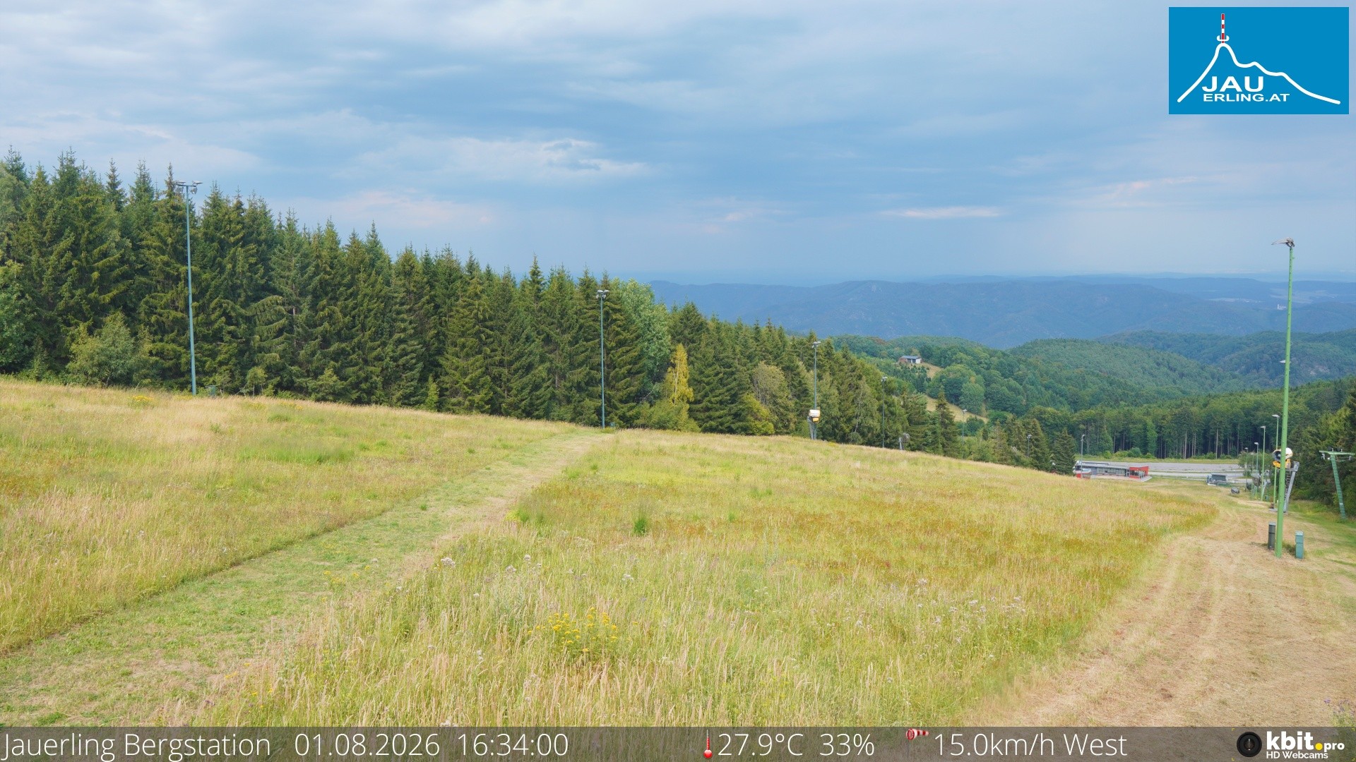 Archived image Webcam Panoramic view - mountain station Jauerling