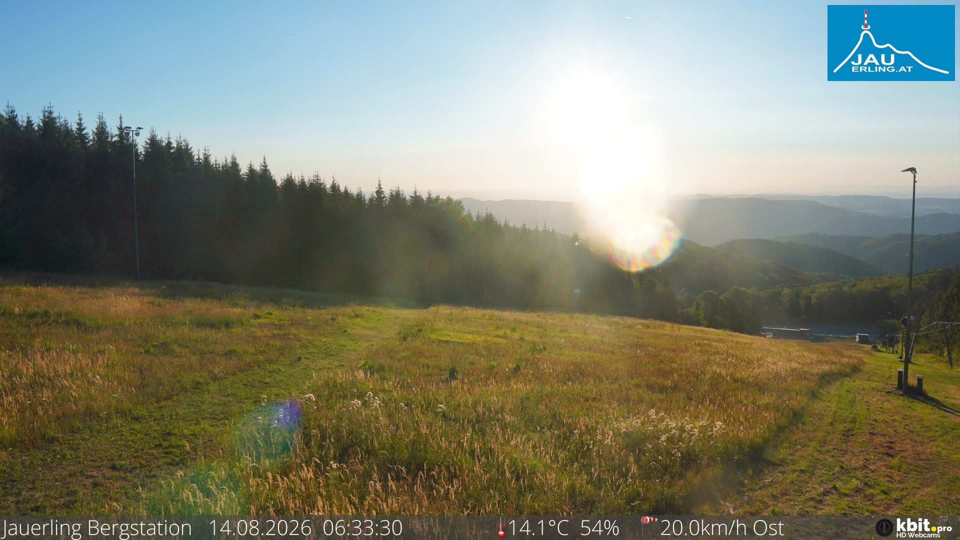 Archived image Webcam Panoramic view - mountain station Jauerling