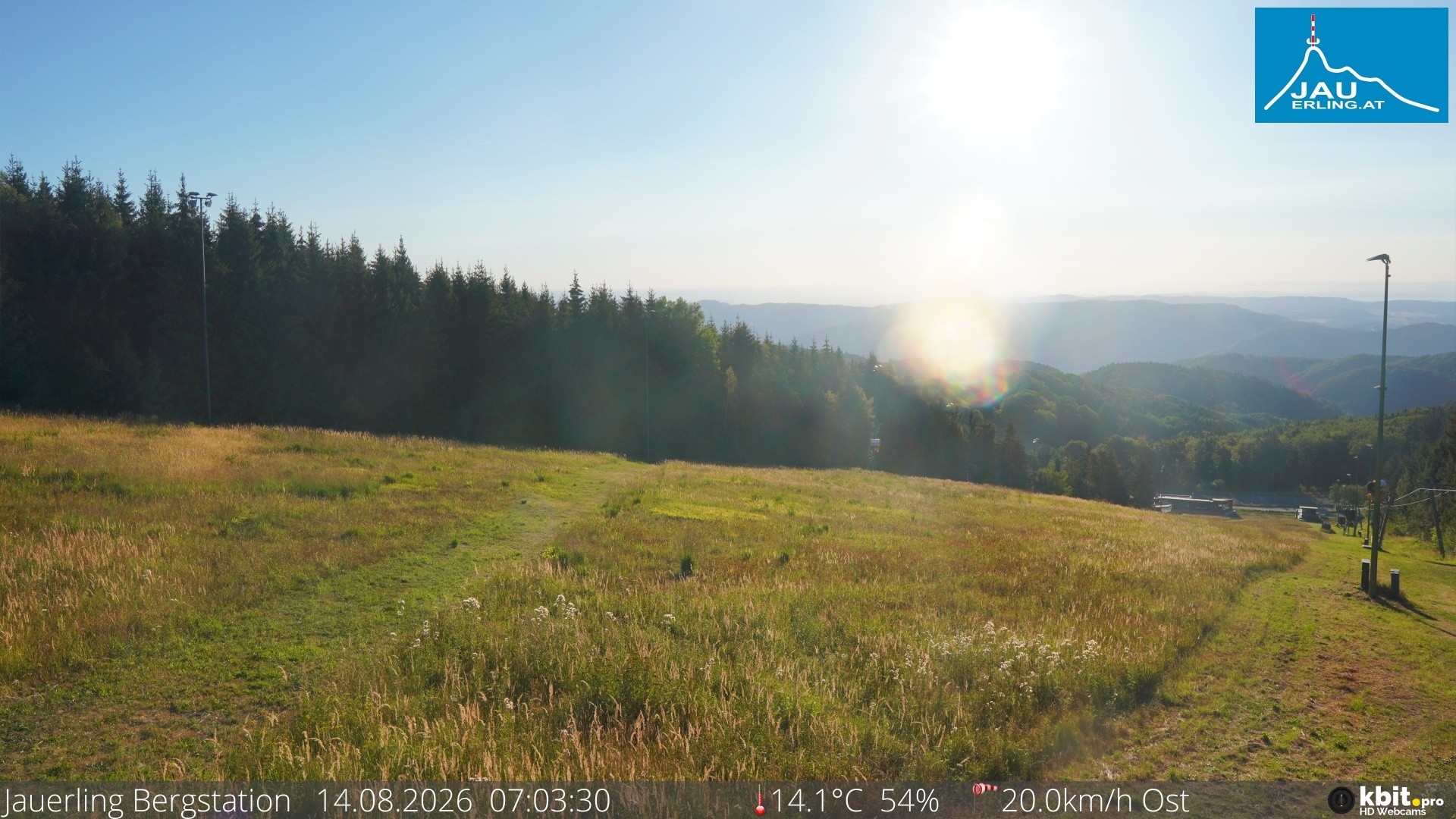 Archived image Webcam Panoramic view - mountain station Jauerling