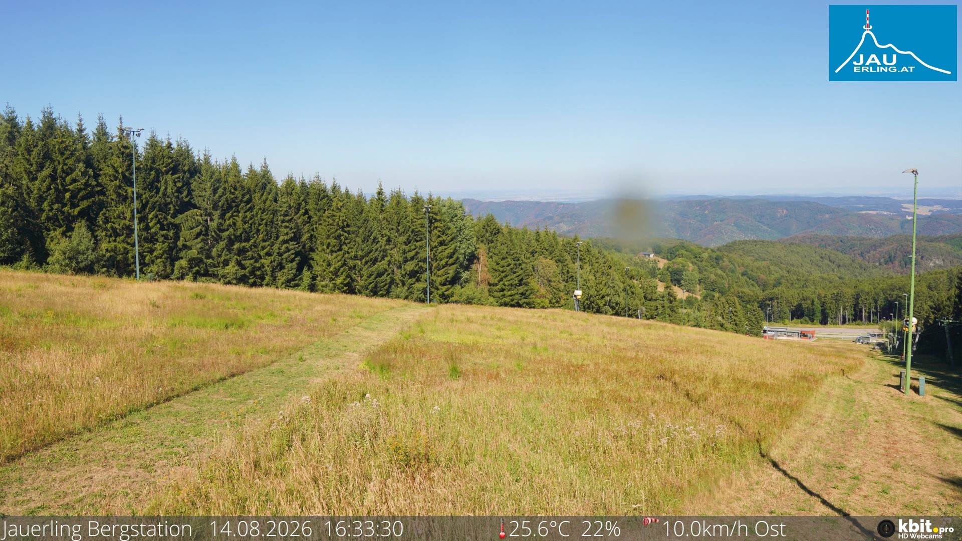 Archived image Webcam Panoramic view - mountain station Jauerling