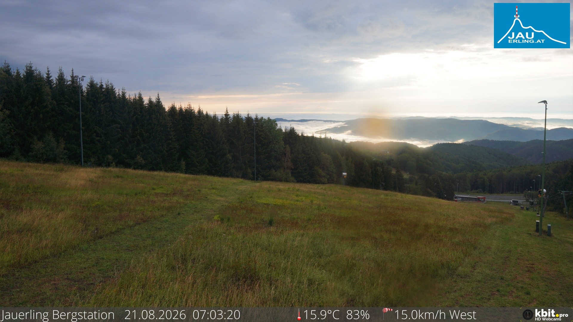 Archived image Webcam Panoramic view - mountain station Jauerling