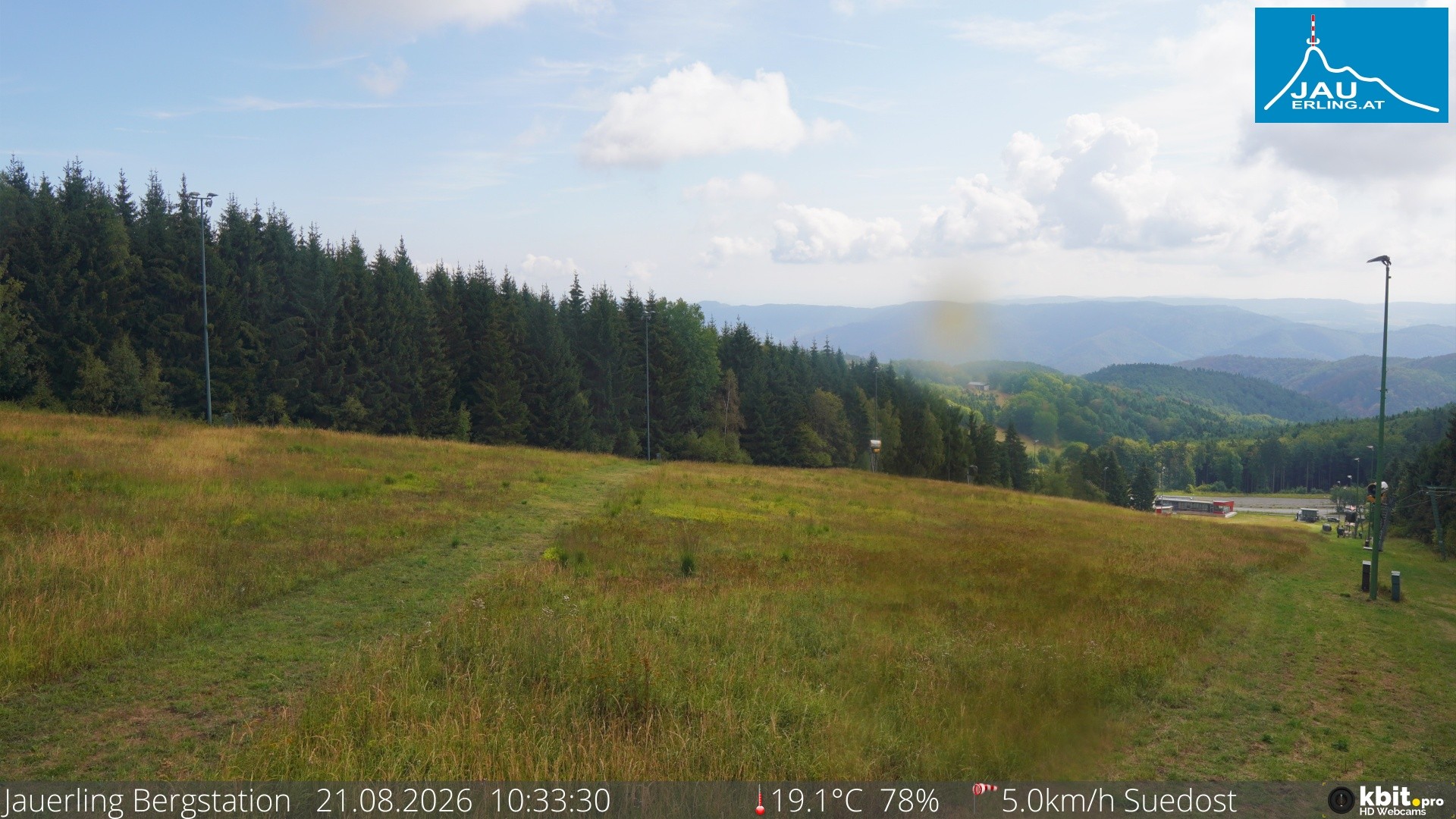 Archived image Webcam Panoramic view - mountain station Jauerling