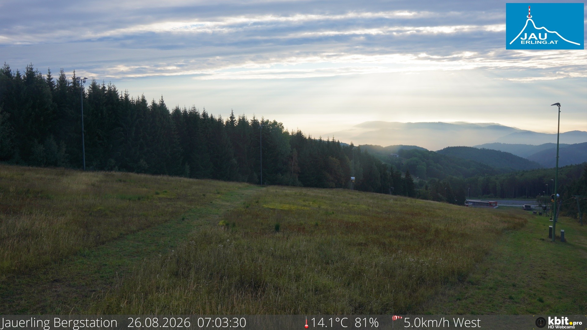 Archived image Webcam Panoramic view - mountain station Jauerling