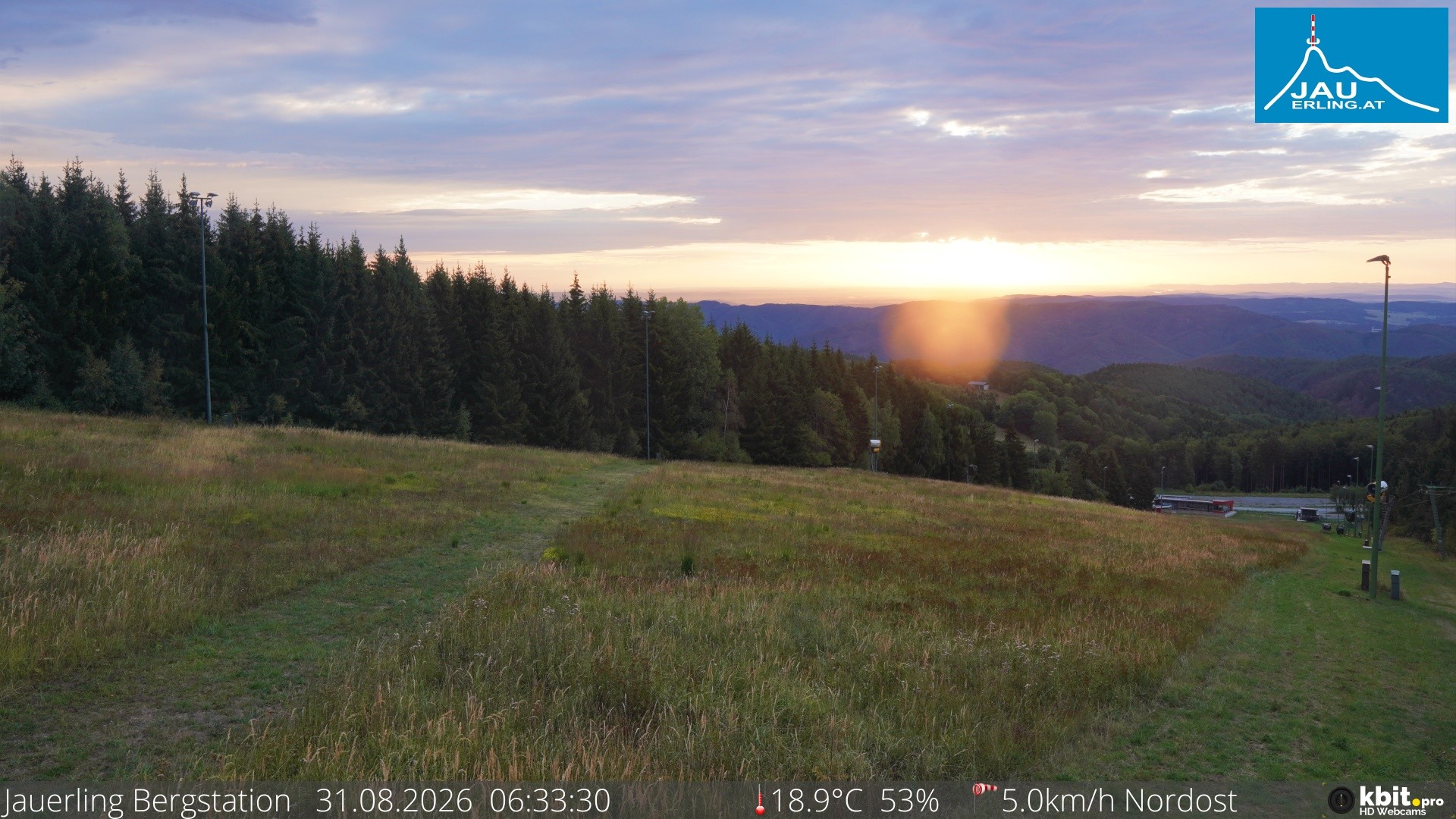 Archived image Webcam Panoramic view - mountain station Jauerling
