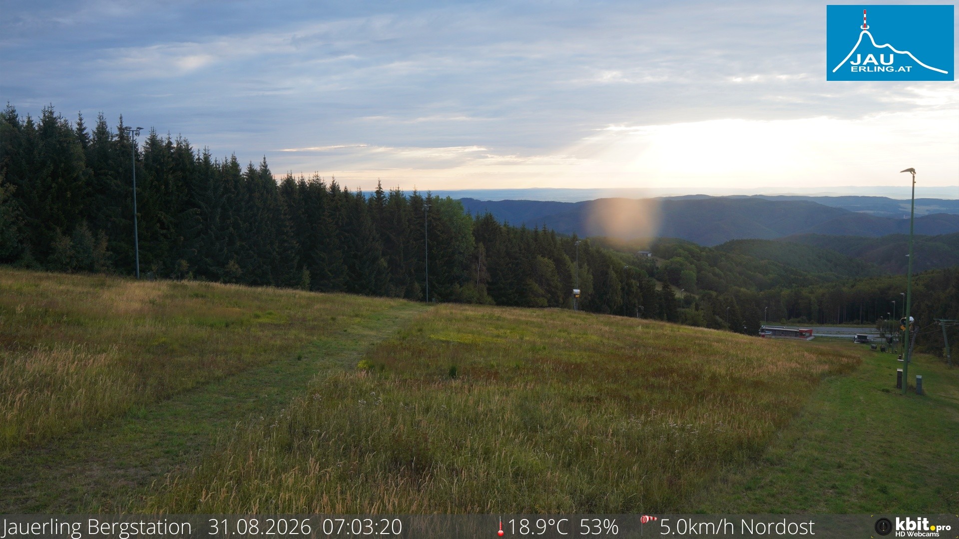 Archived image Webcam Panoramic view - mountain station Jauerling