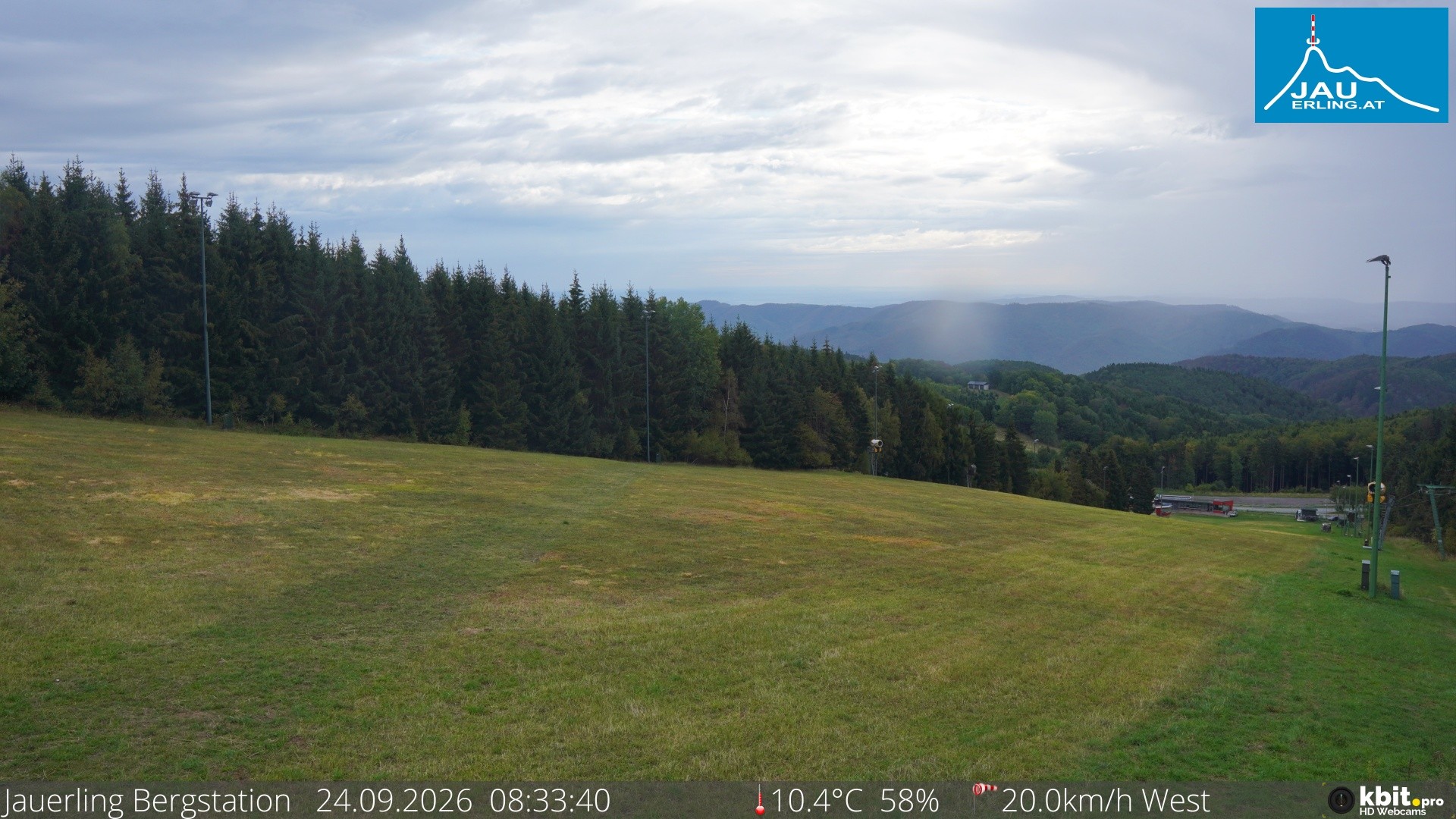 Archived image Webcam Panoramic view - mountain station Jauerling