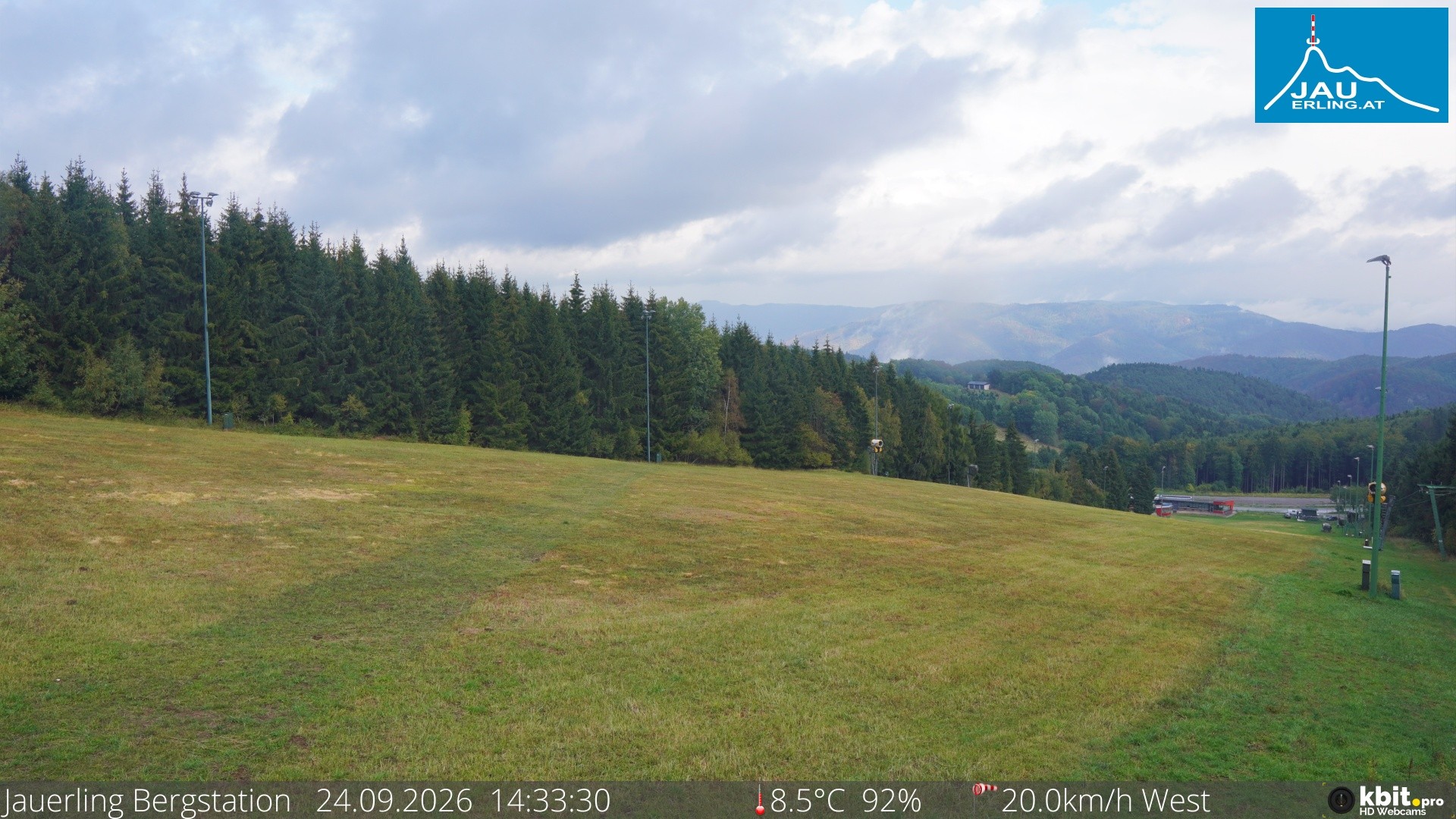 Archived image Webcam Panoramic view - mountain station Jauerling