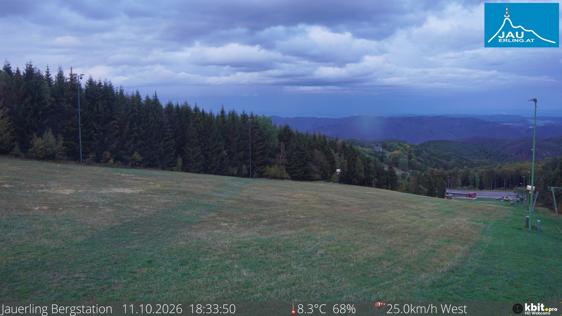 Archived image Webcam Panoramic view - mountain station Jauerling