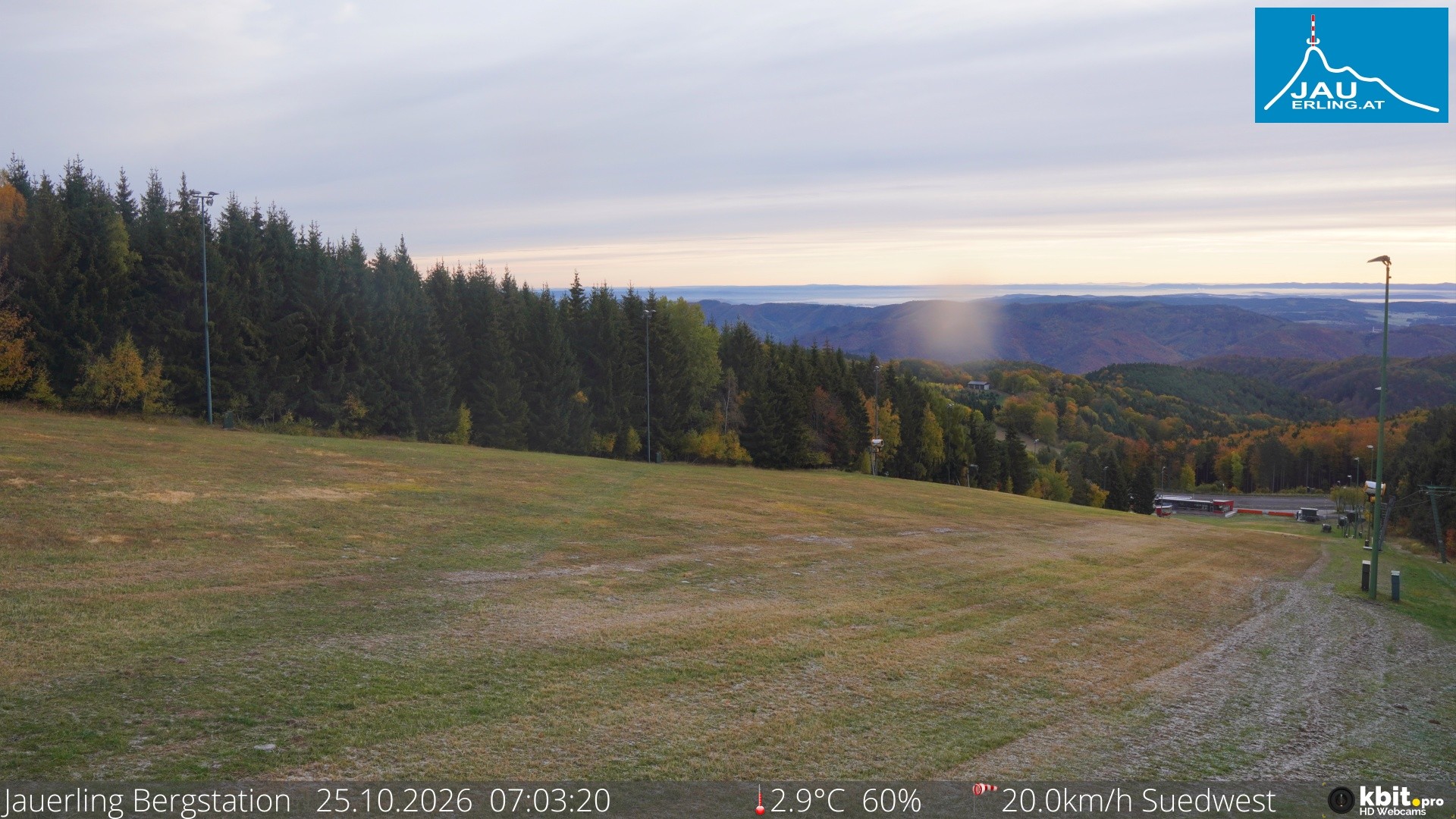 Archived image Webcam Panoramic view - mountain station Jauerling