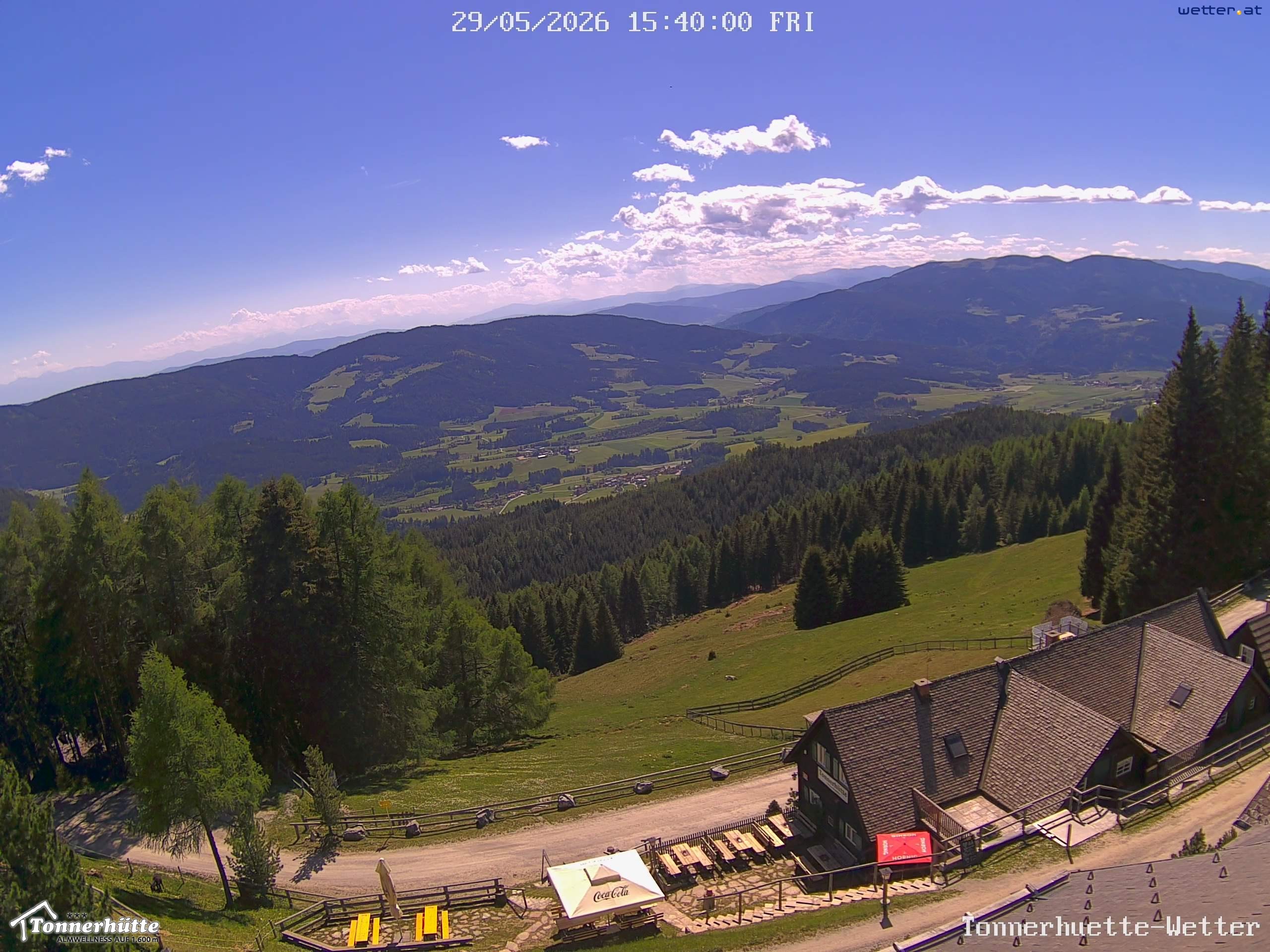 Archived image Webcam mountain hut Tonnerhütte, Styria