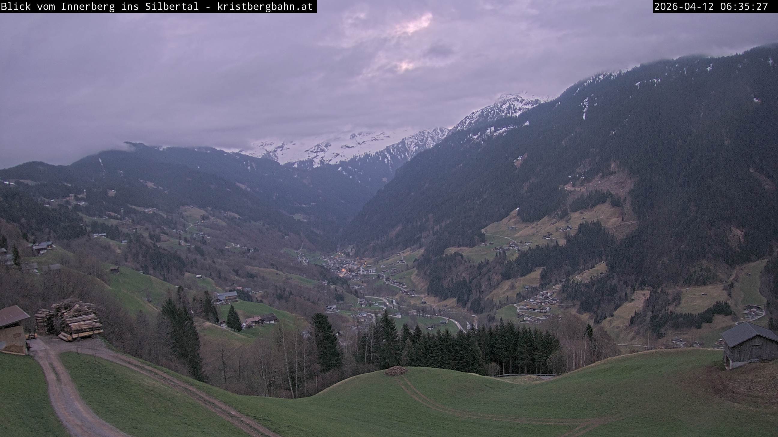 Archived image Webcam Innerberg, "Silbertal" valley