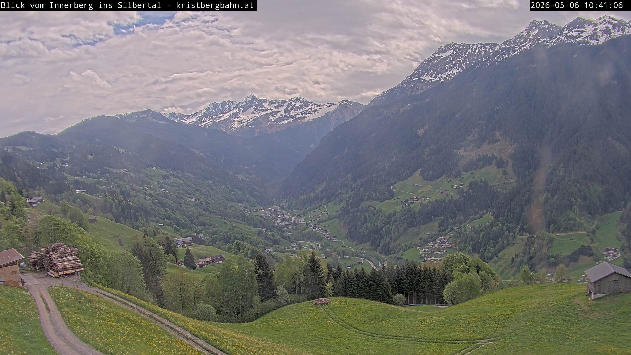 Archived image Webcam Innerberg, "Silbertal" valley