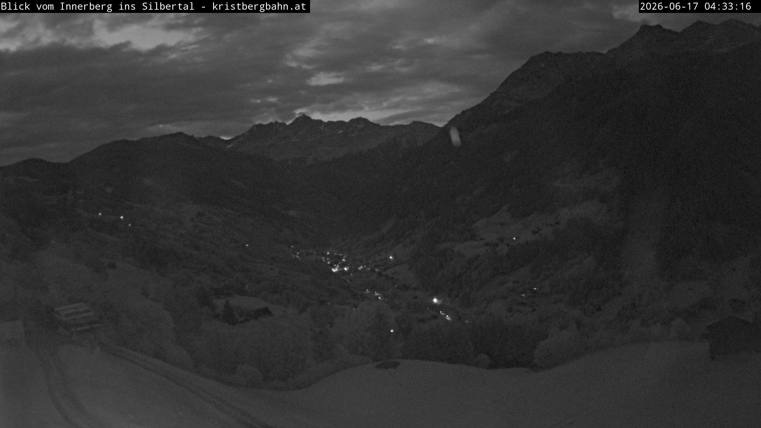 Archived image Webcam Innerberg, "Silbertal" valley